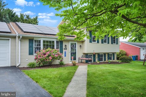 Tiny photo for 118 Nittany Dr, MECHANICSBURG, PA 17055 (MLS # PACB2052824)