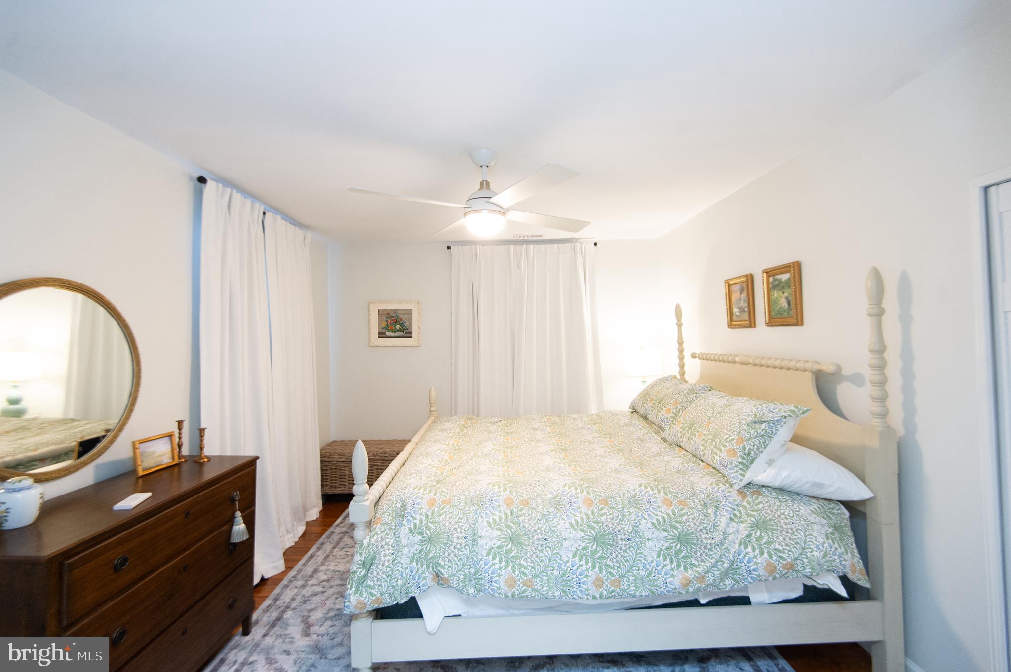 EASTON - Residential