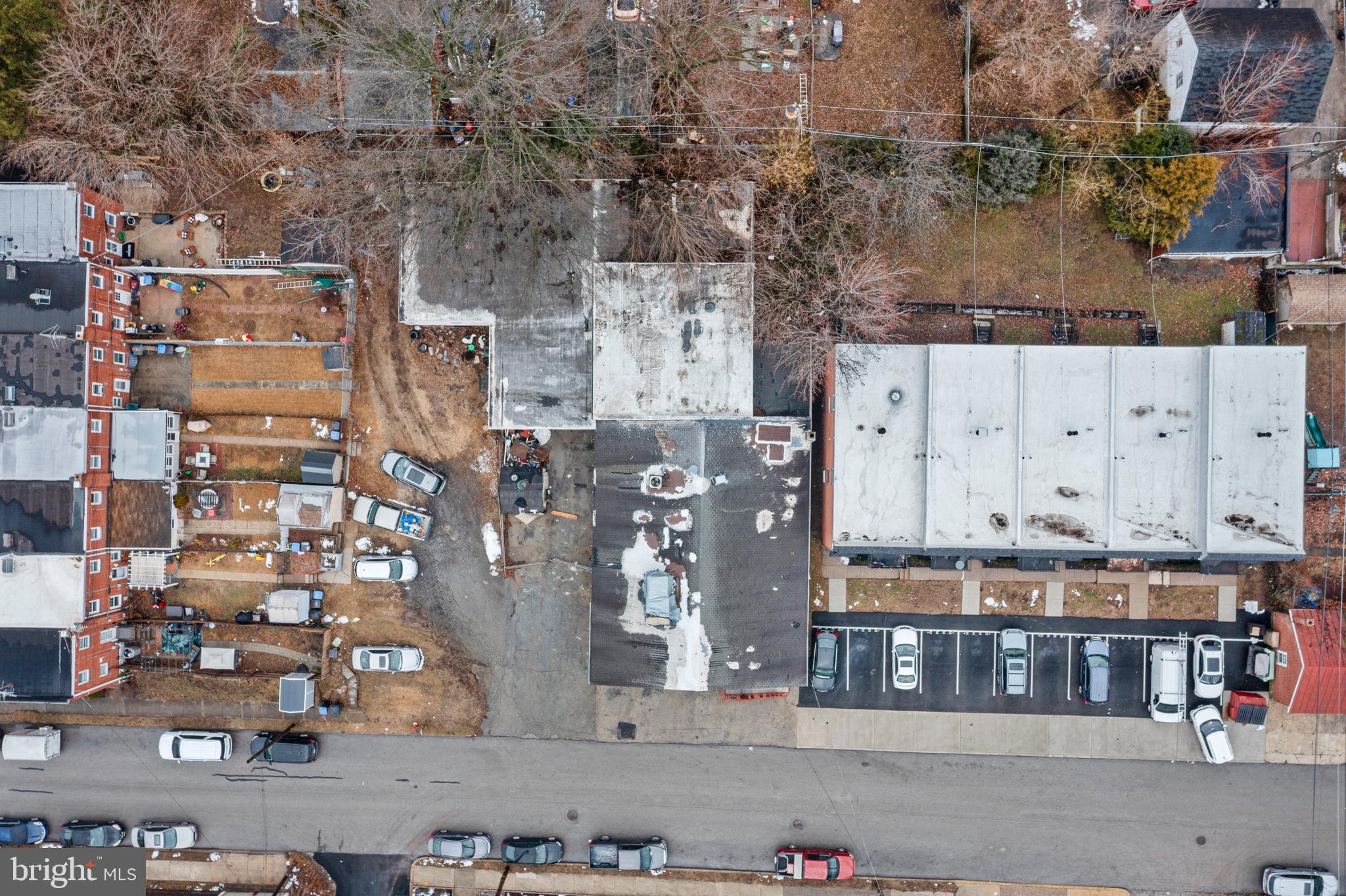 321 W POPLAR STREET