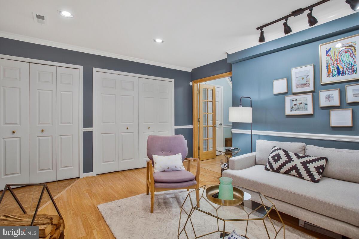 ENCLAVE AT SEVEN OAKS - Residential