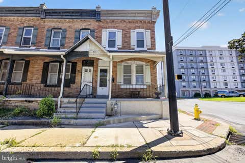 Photo of 1401 Edgmont Avenue, CHESTER, PA 19013 (MLS # PADE2120304)