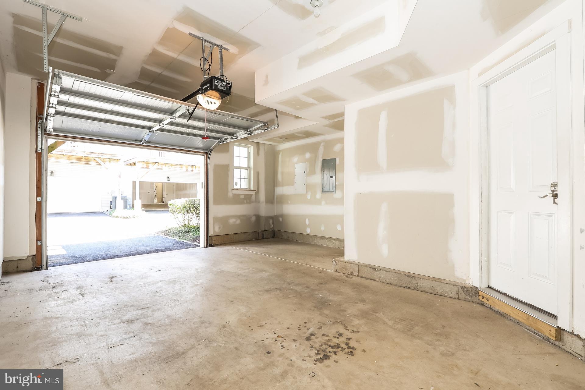 WATERSIDE - Residential Lease