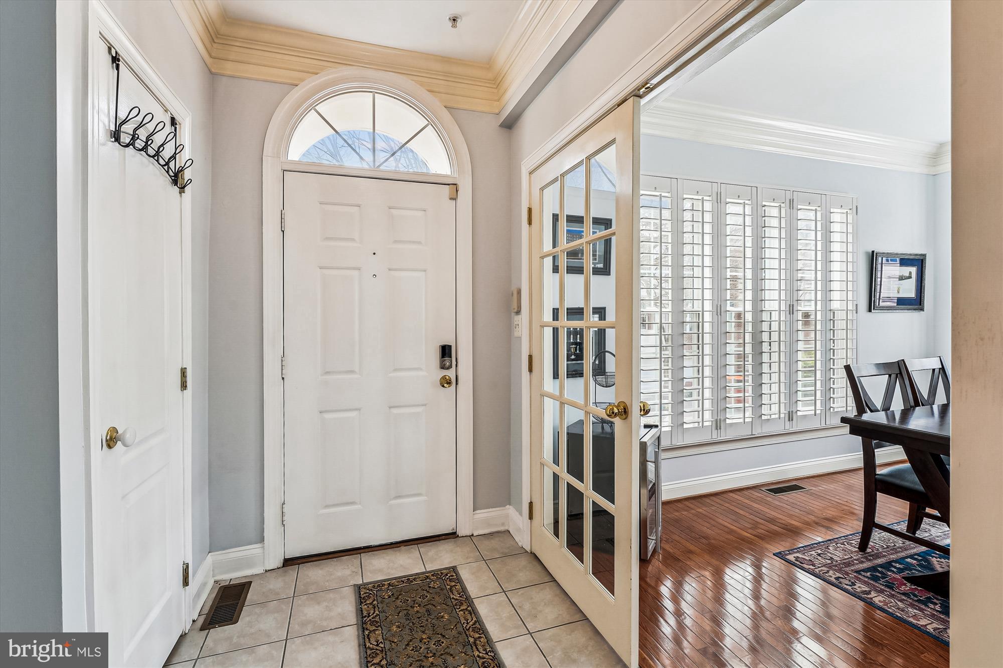 5109 KNAPP PLACE