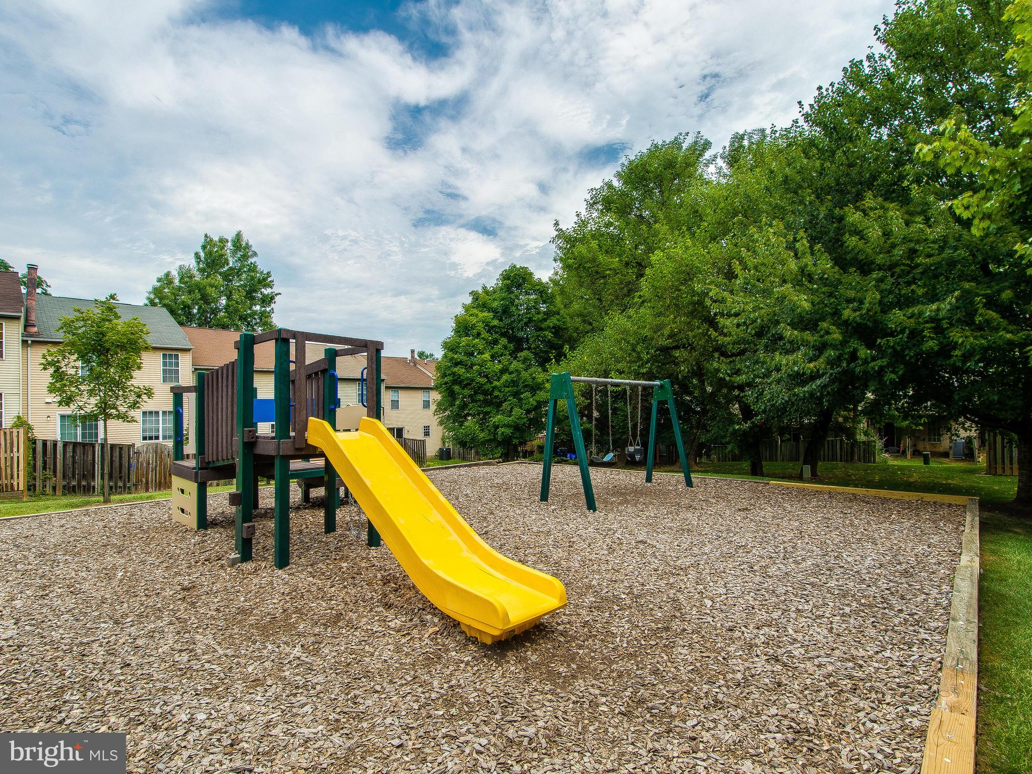 FOREST ESTATES - Residential Lease