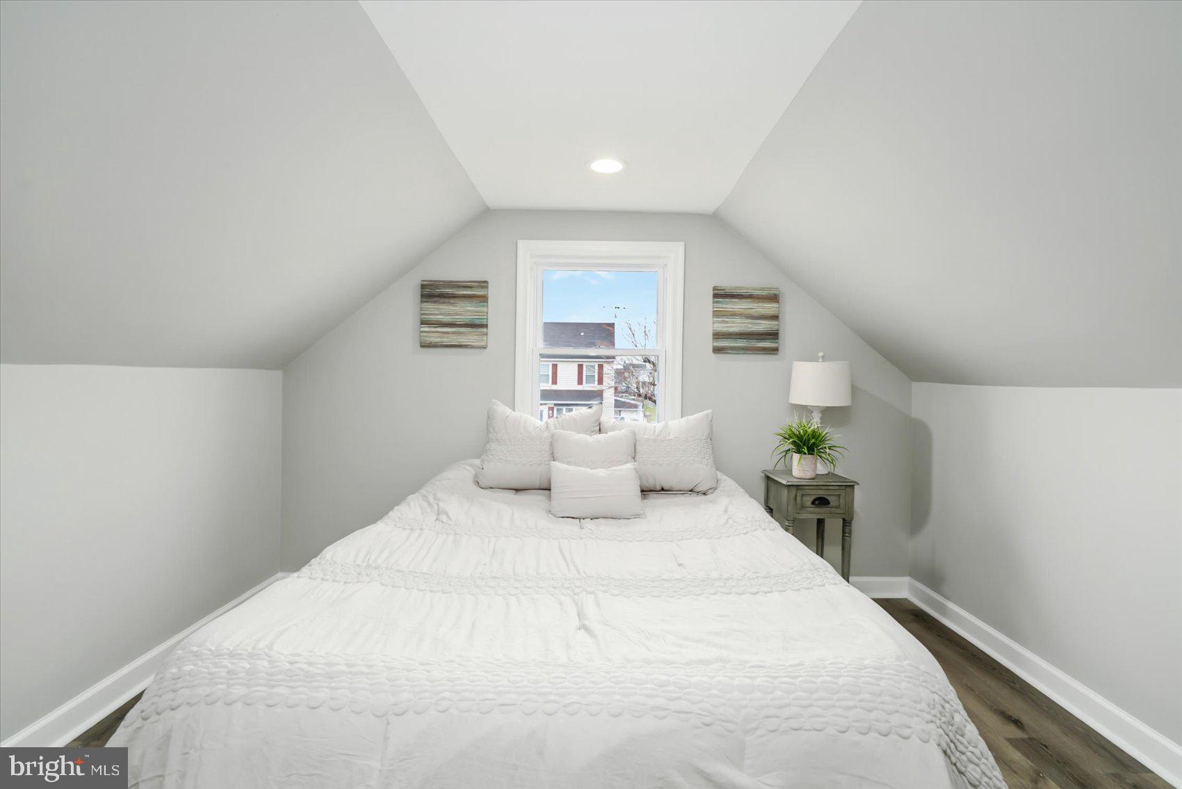 CEDAR CREST - Residential