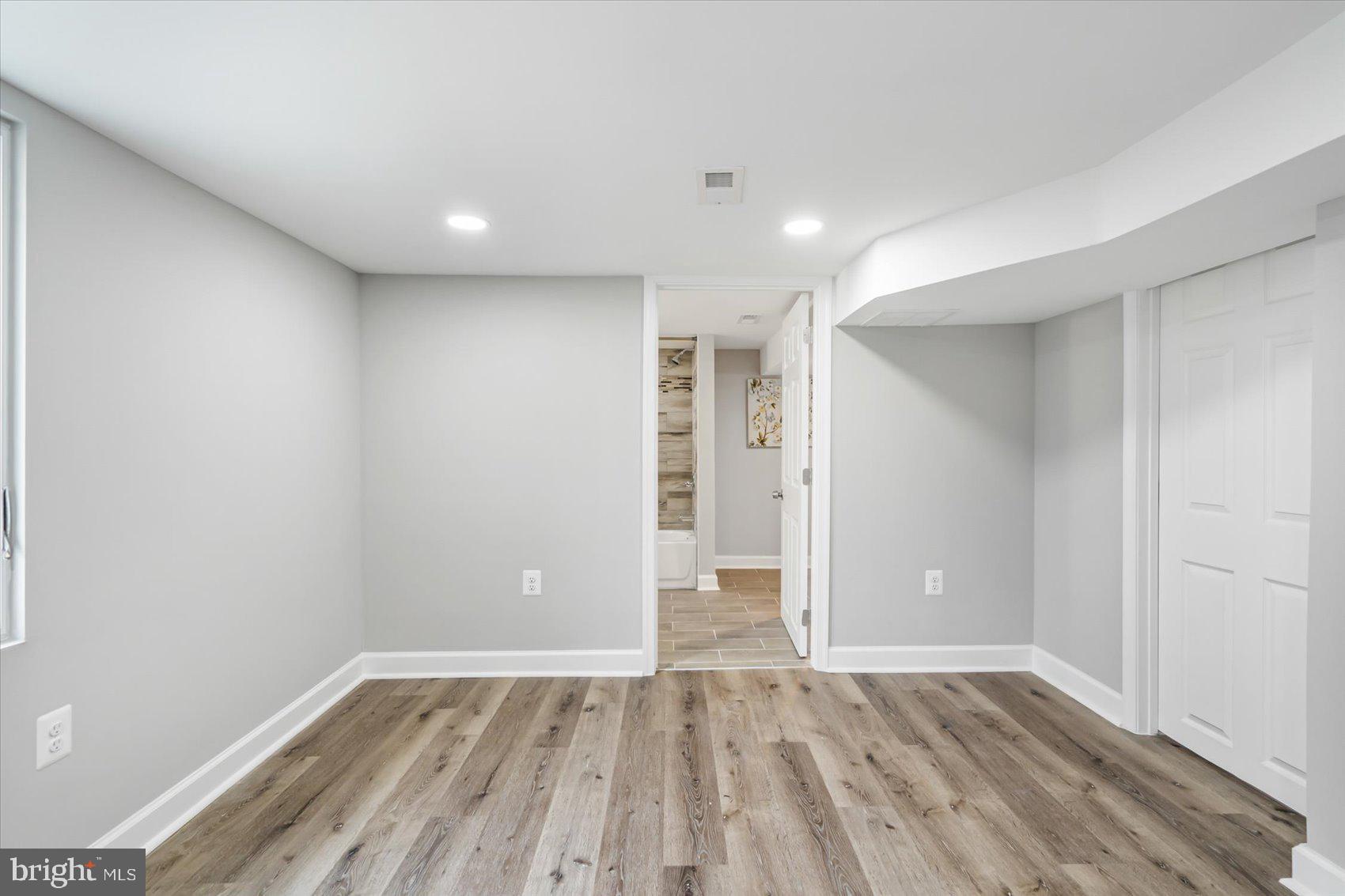 CEDAR CREST - Residential