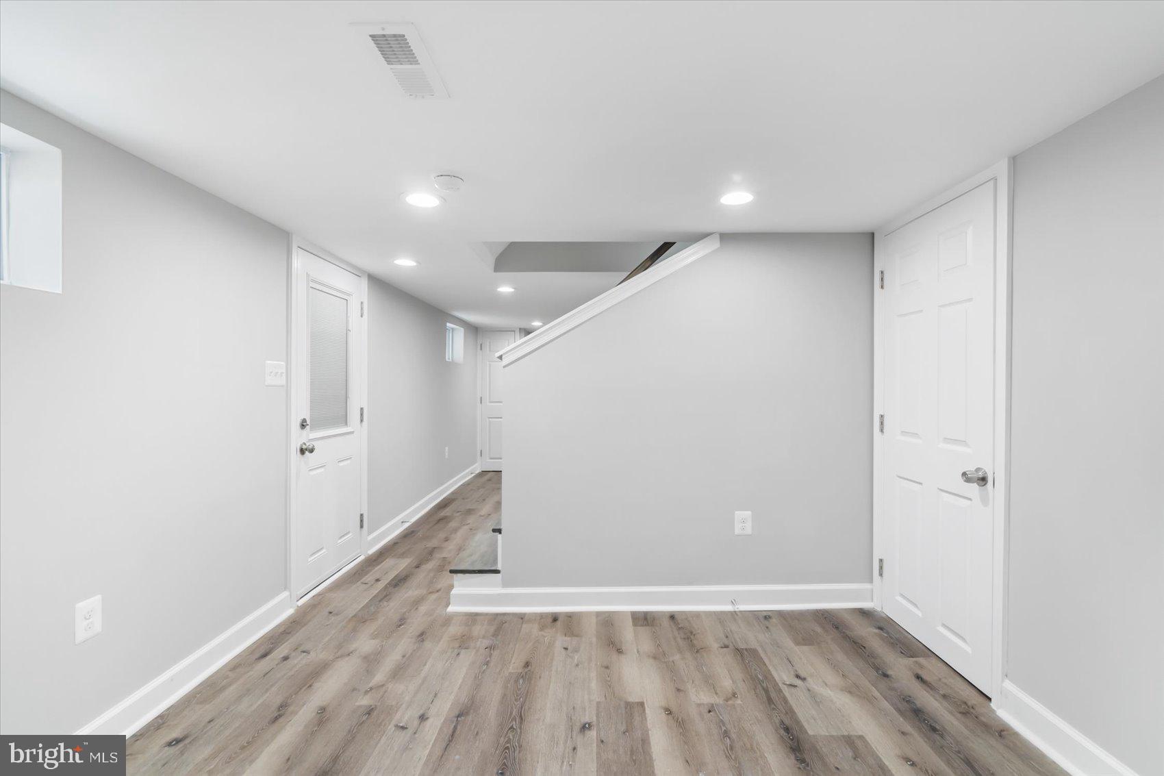 CEDAR CREST - Residential