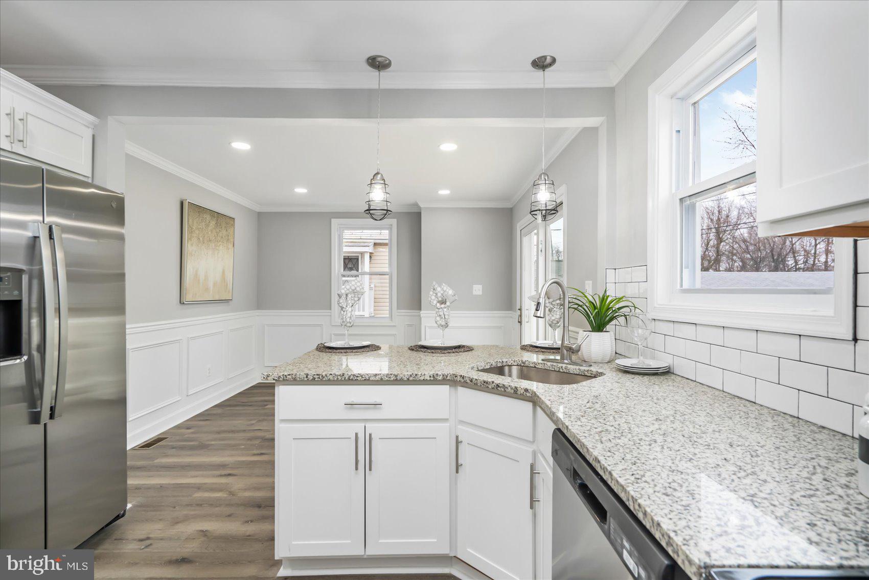 CEDAR CREST - Residential