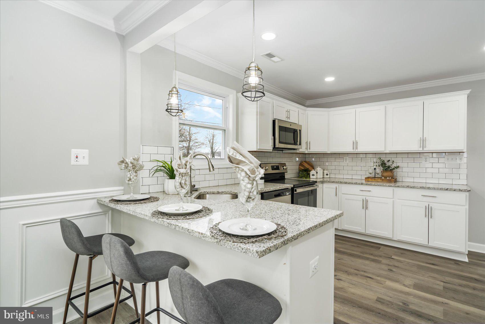 CEDAR CREST - Residential