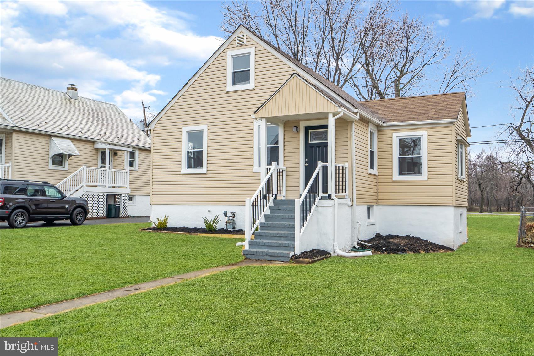 CEDAR CREST - Residential