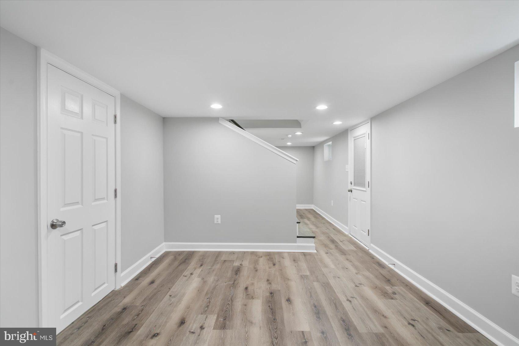 CEDAR CREST - Residential