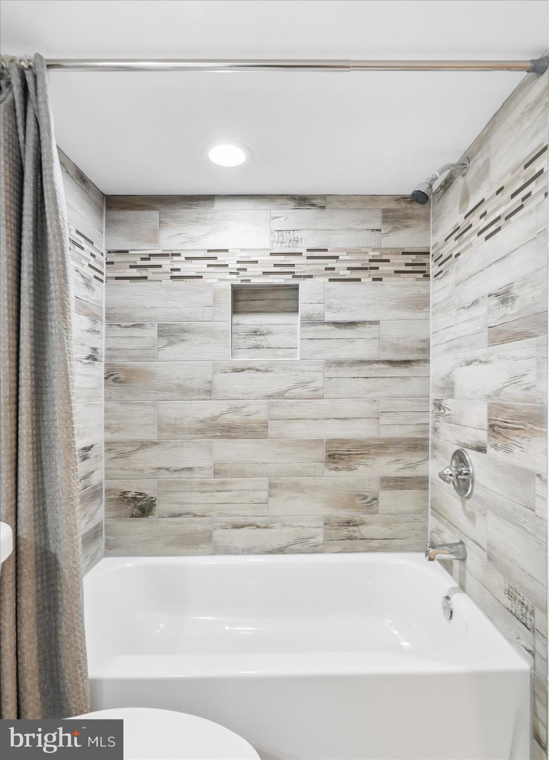 CEDAR CREST - Residential