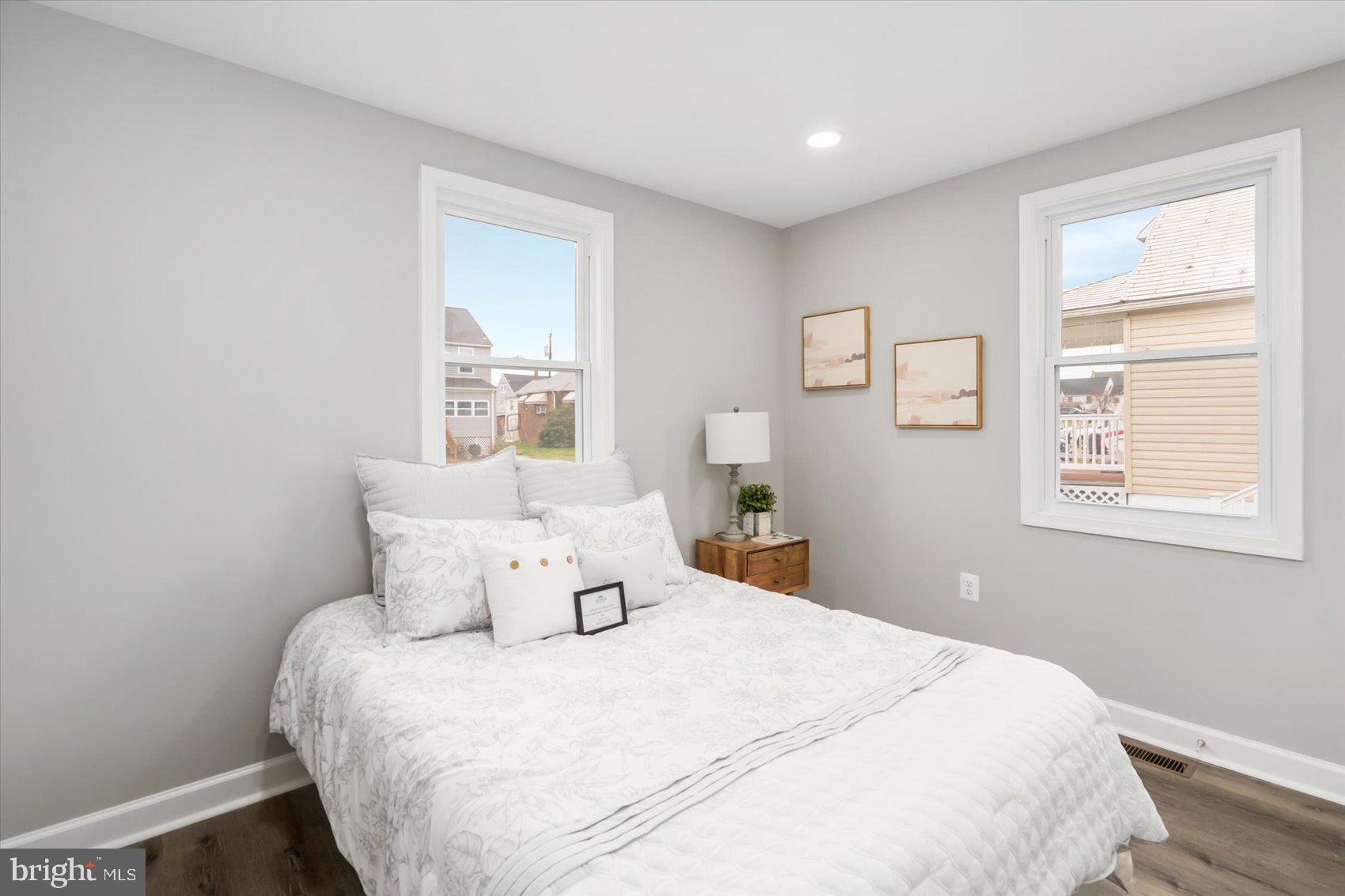 CEDAR CREST - Residential