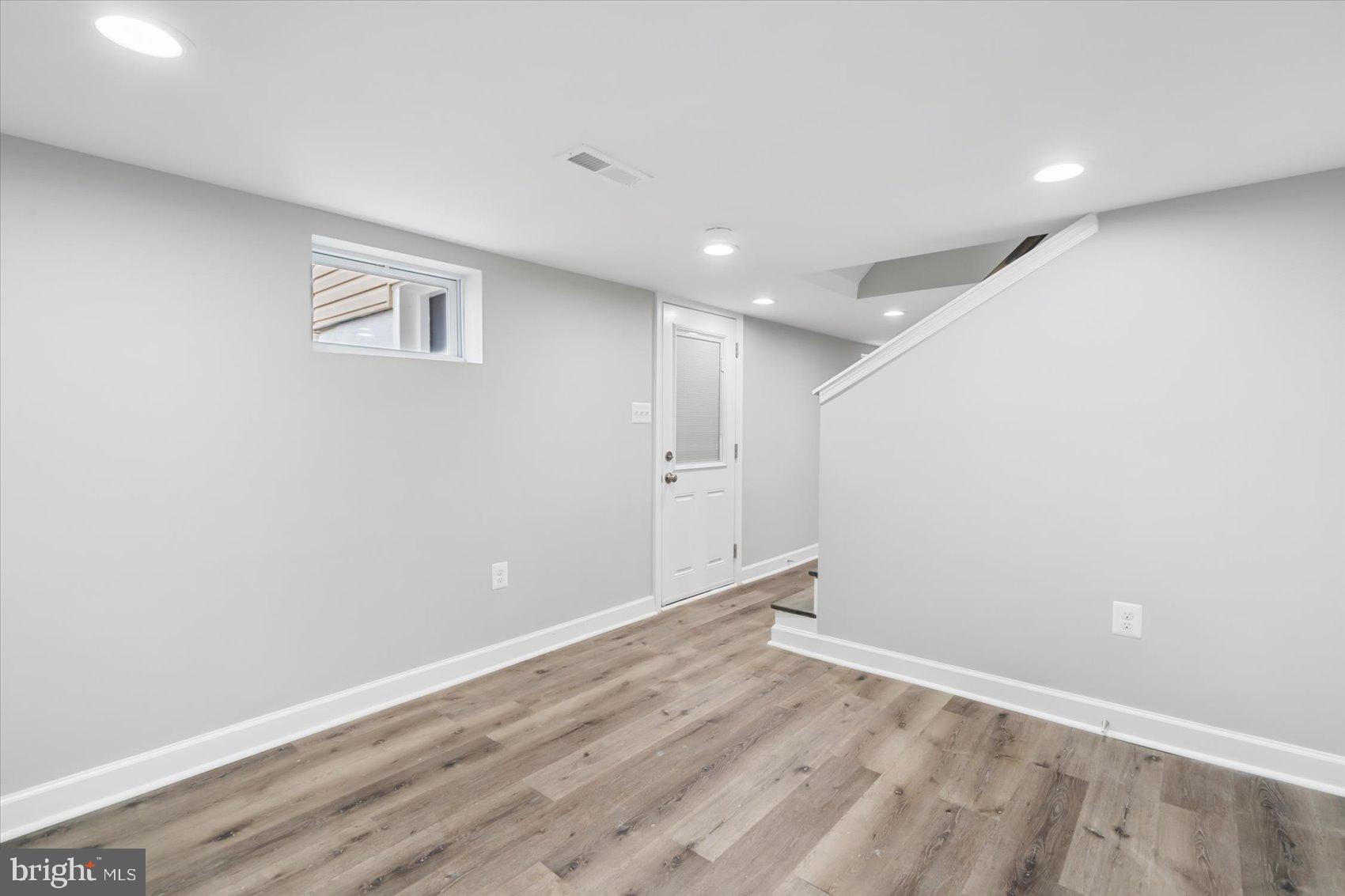 CEDAR CREST - Residential