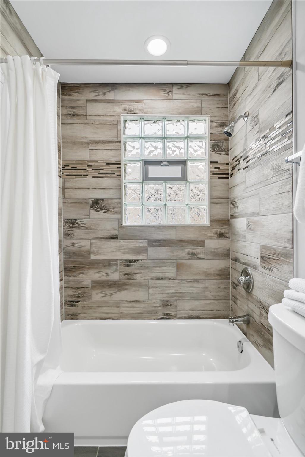 CEDAR CREST - Residential