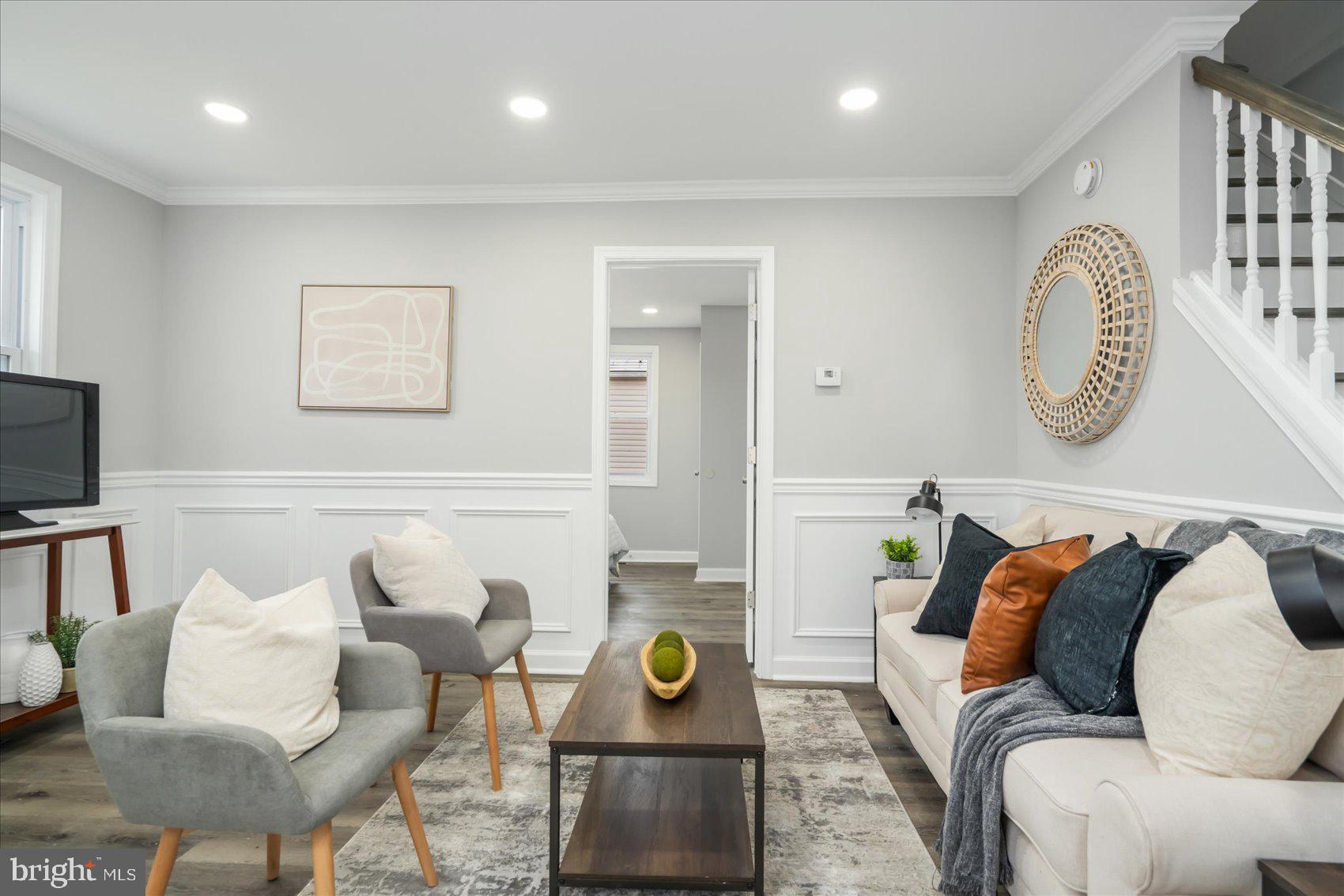 CEDAR CREST - Residential