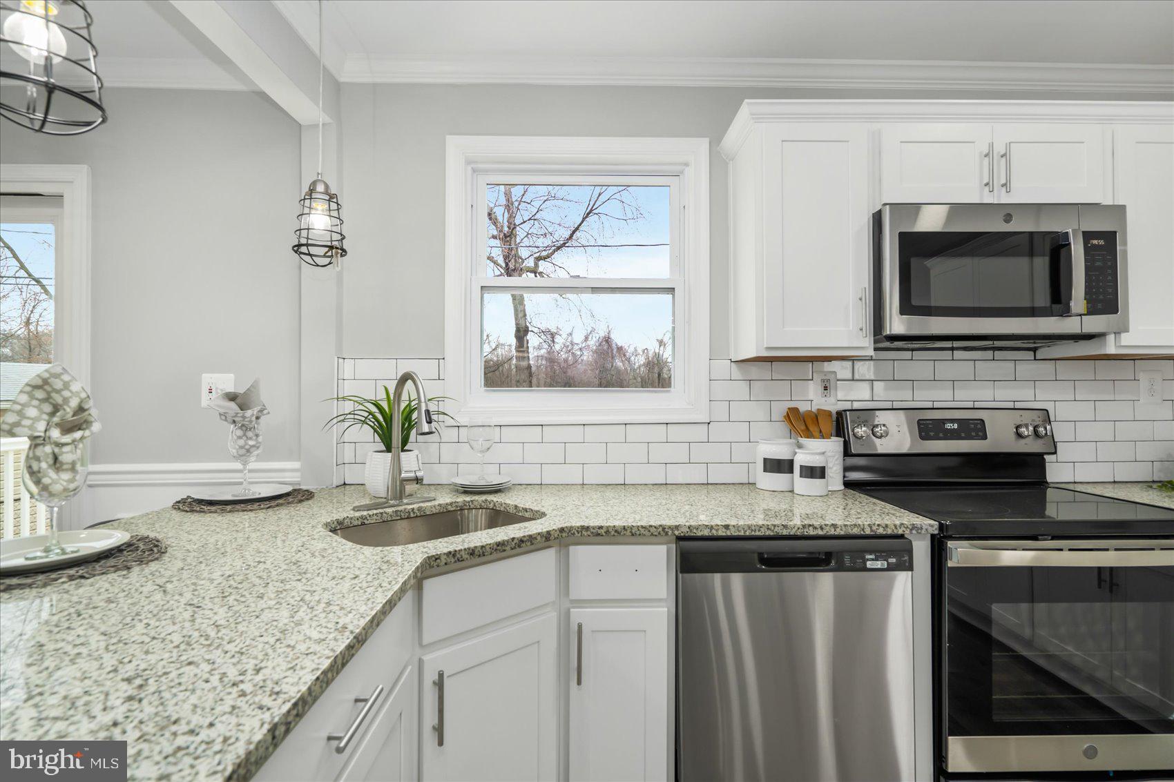 CEDAR CREST - Residential