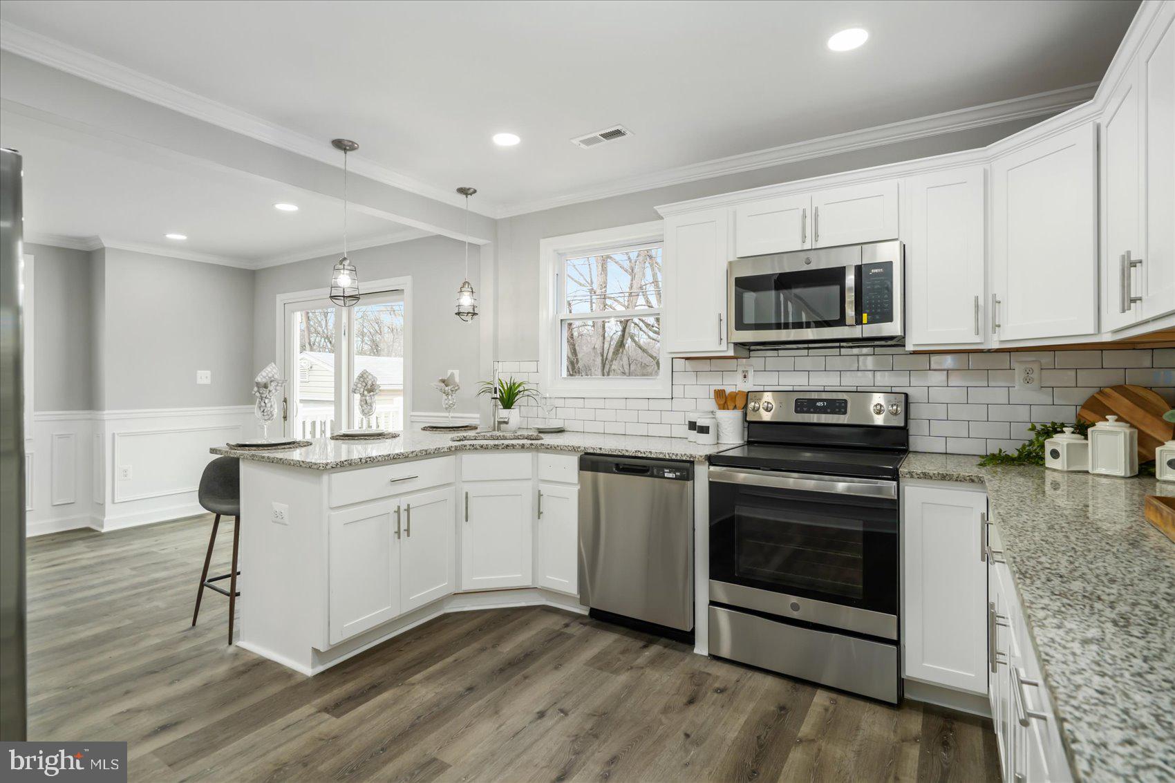 CEDAR CREST - Residential