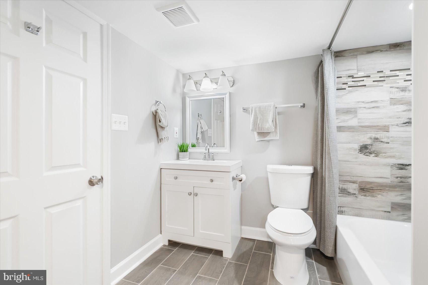 CEDAR CREST - Residential