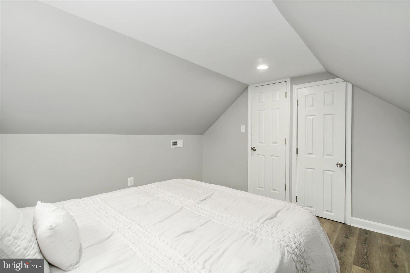 CEDAR CREST - Residential