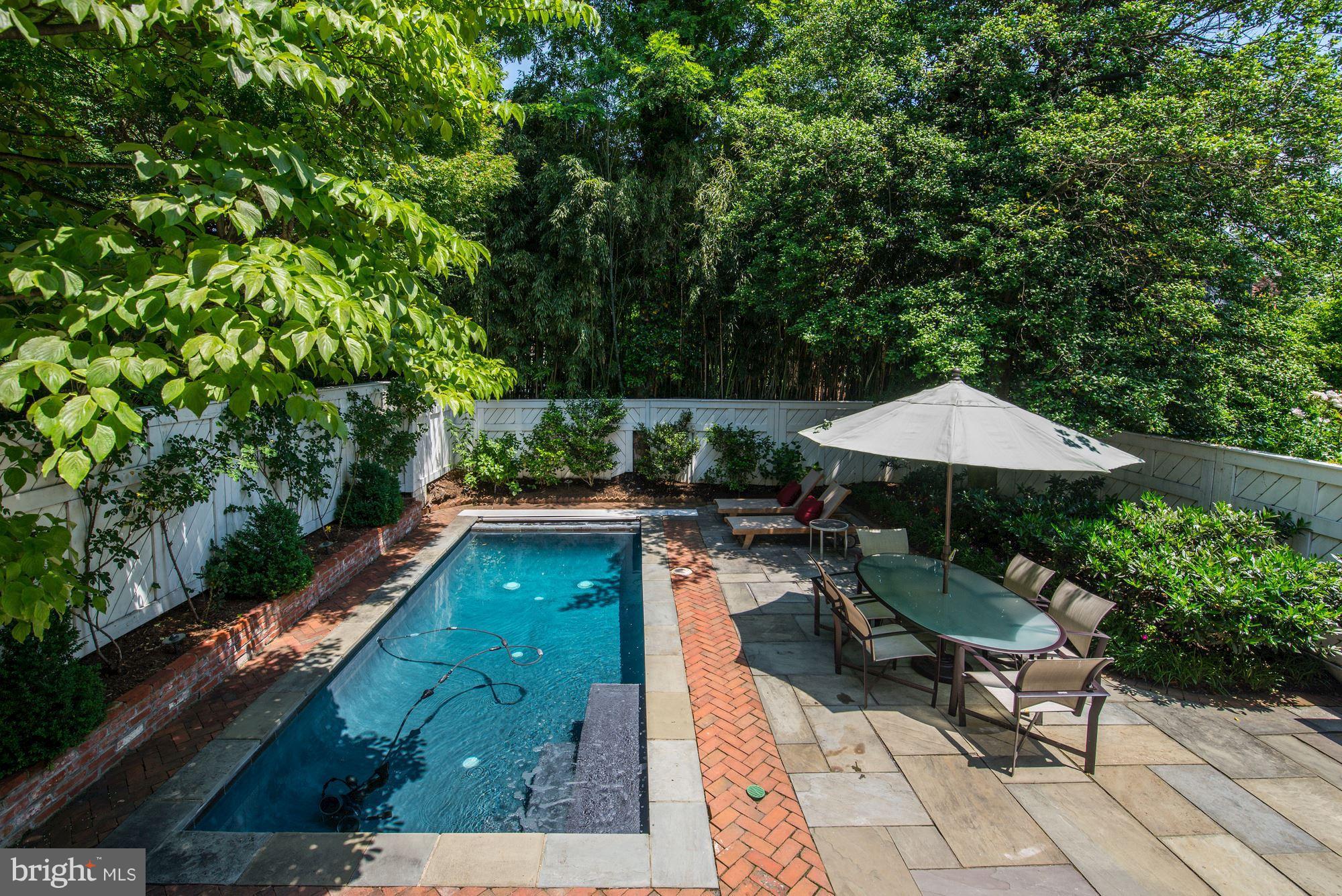 GEORGETOWN - Residential