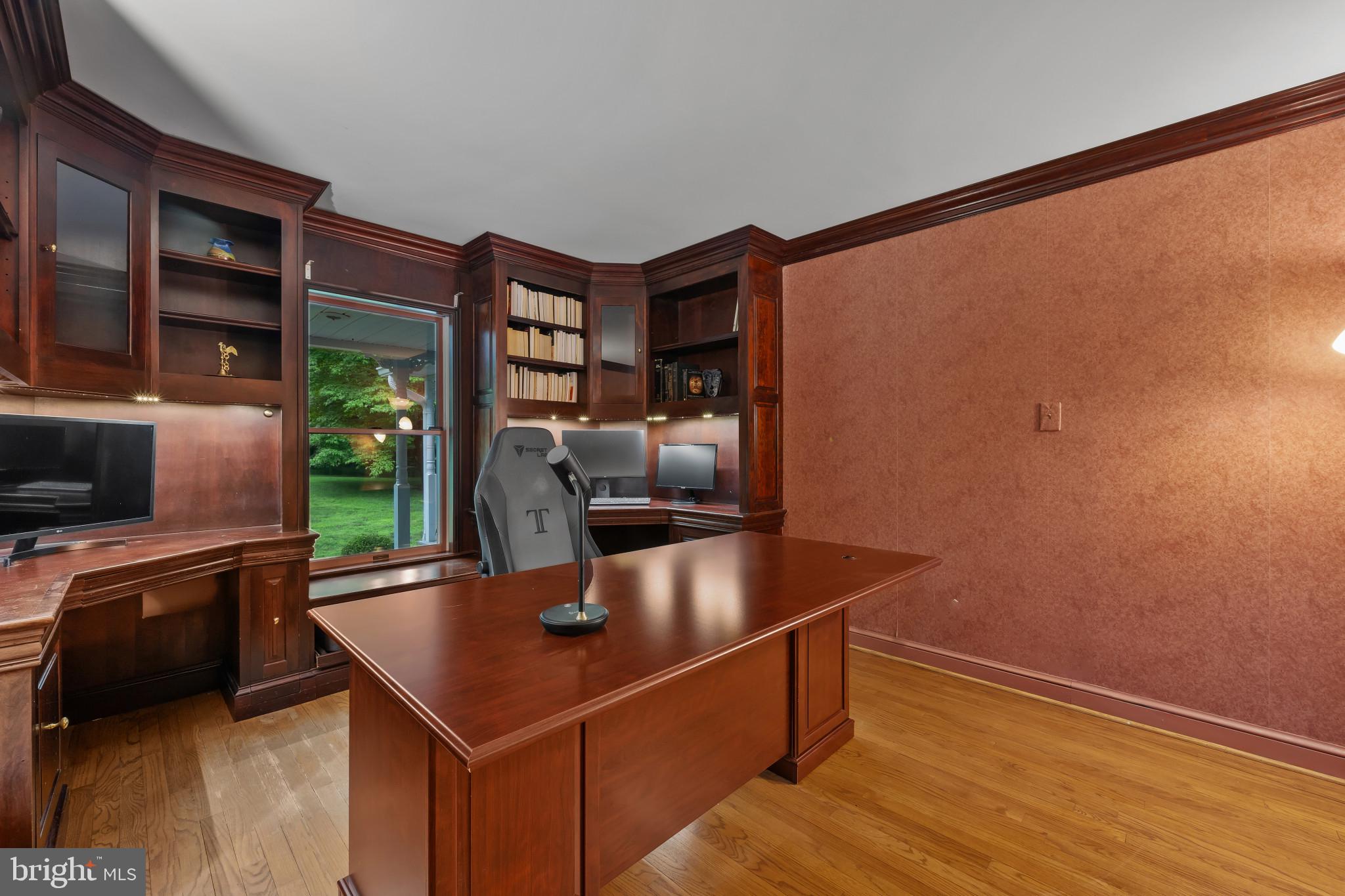 KALMIA FARMS - Residential