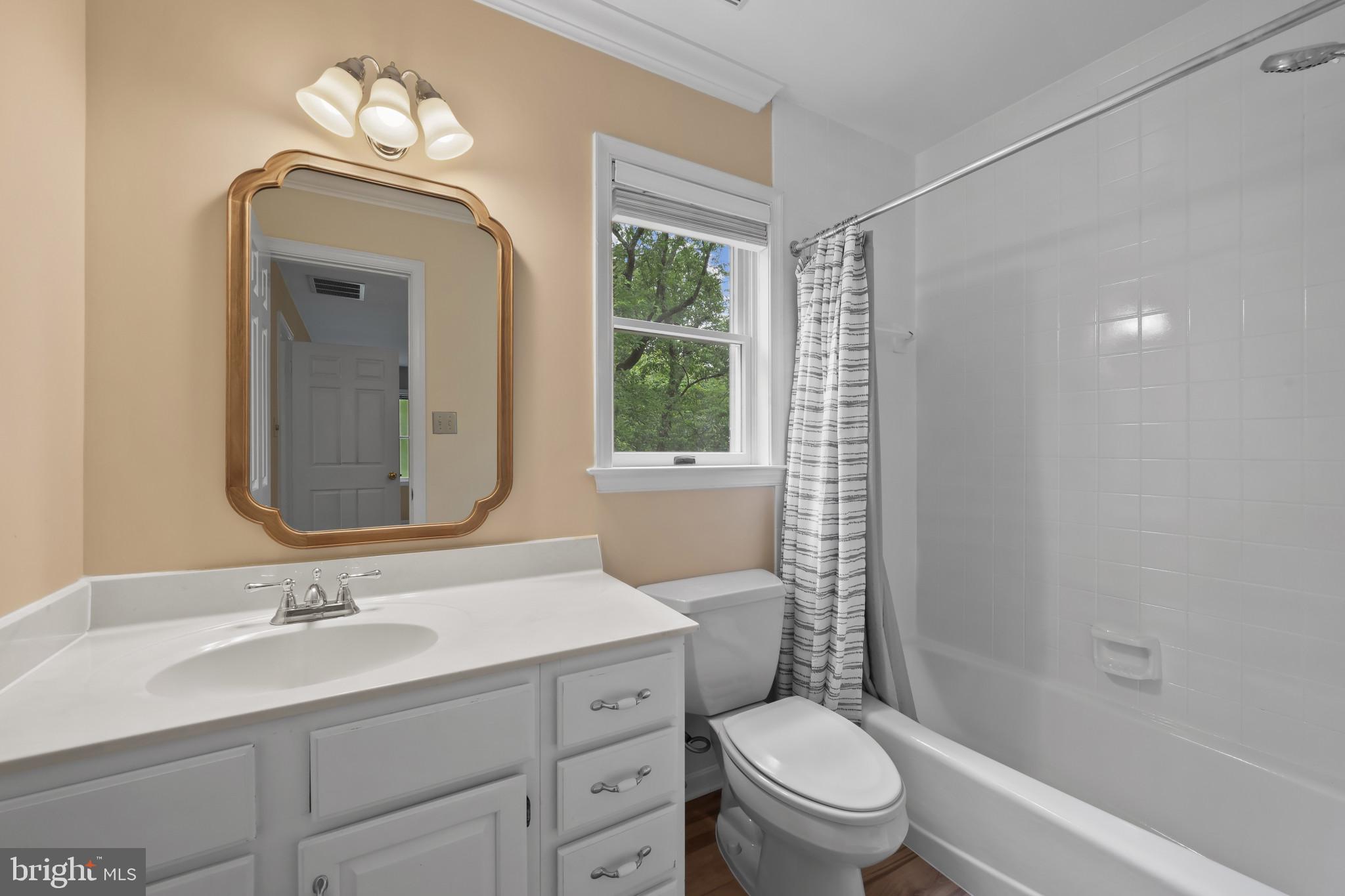 KALMIA FARMS - Residential