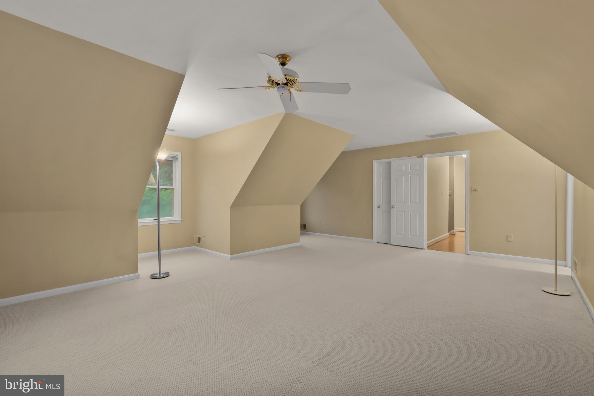 KALMIA FARMS - Residential