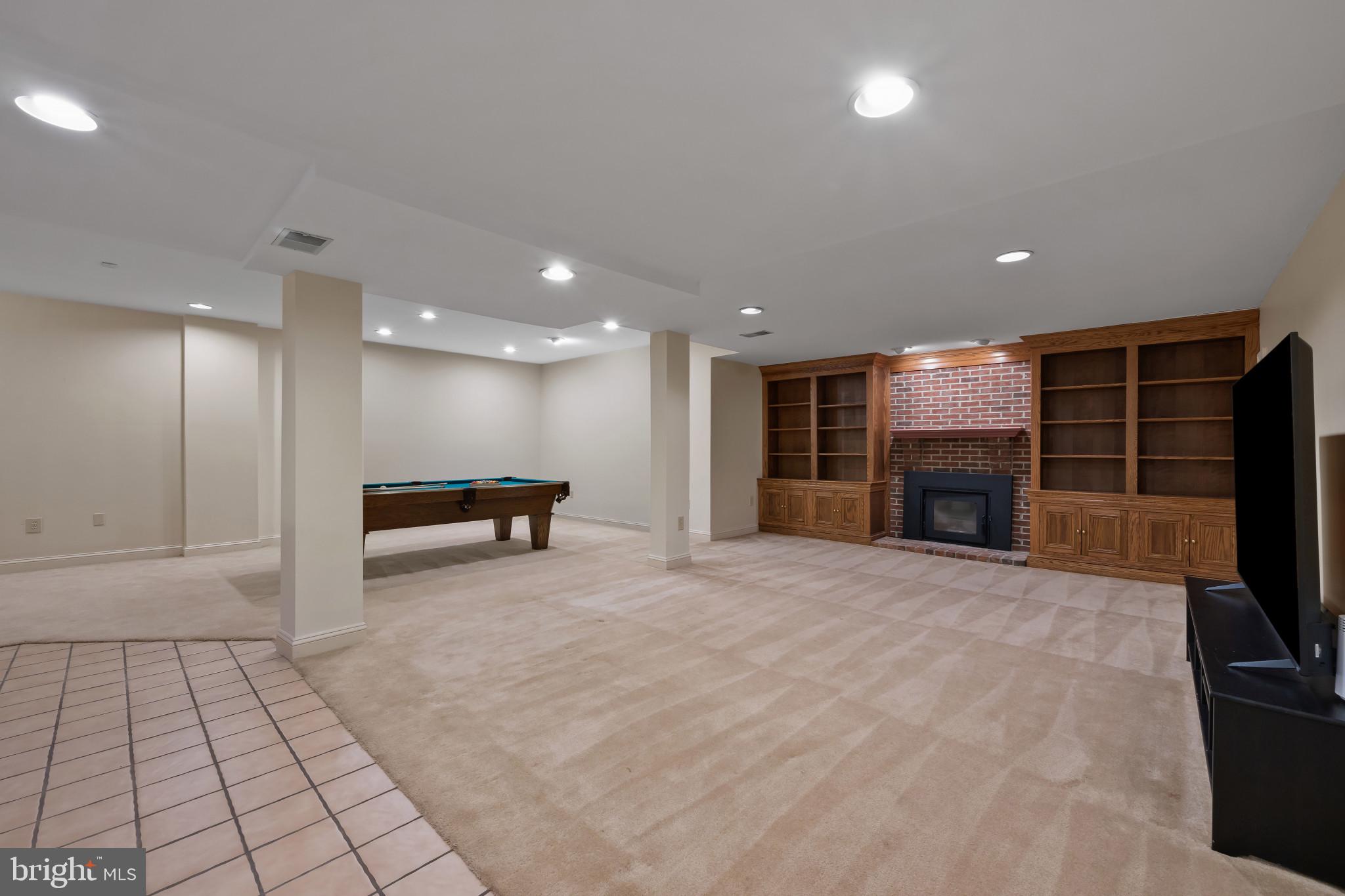 KALMIA FARMS - Residential