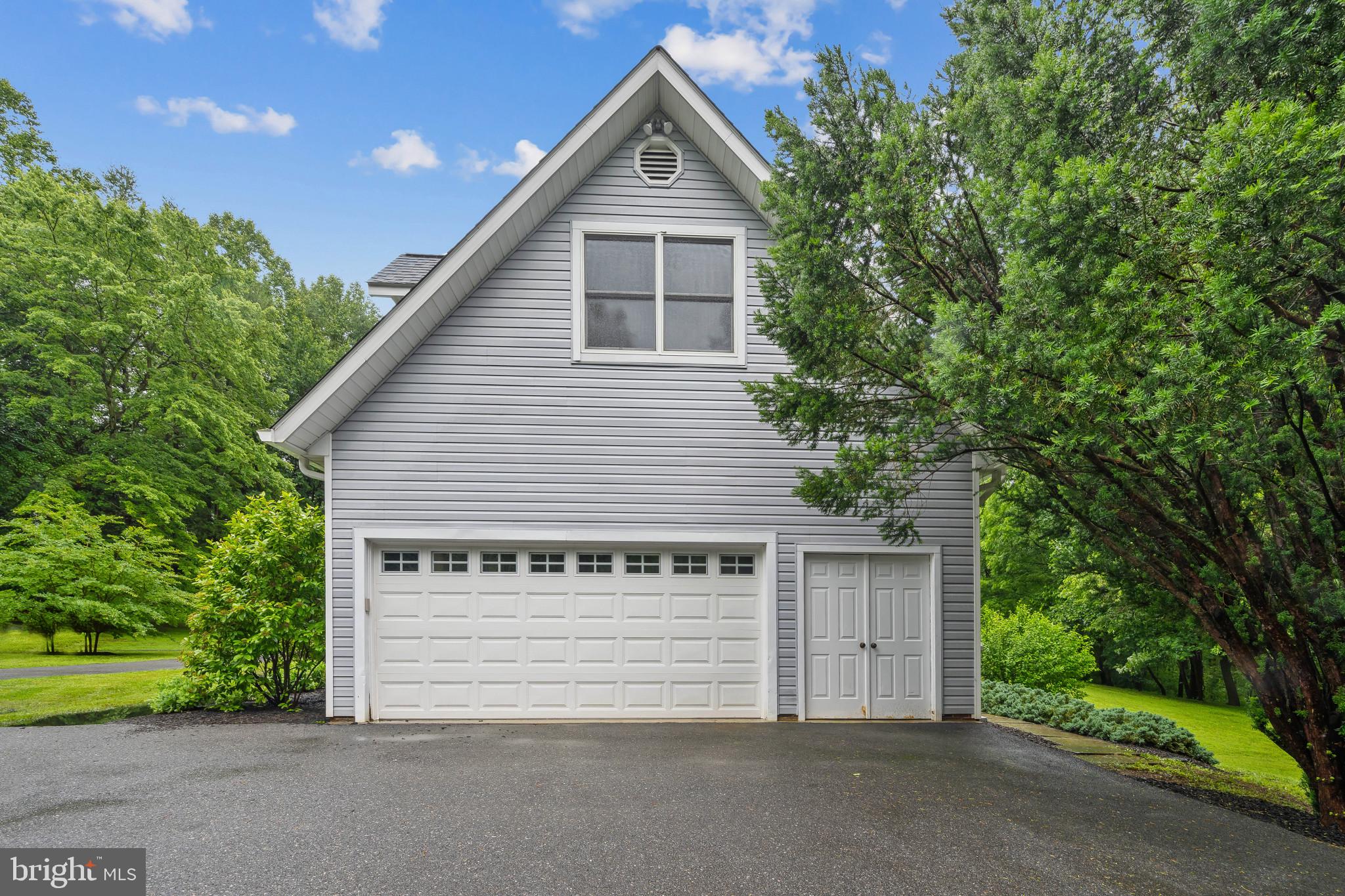 KALMIA FARMS - Residential