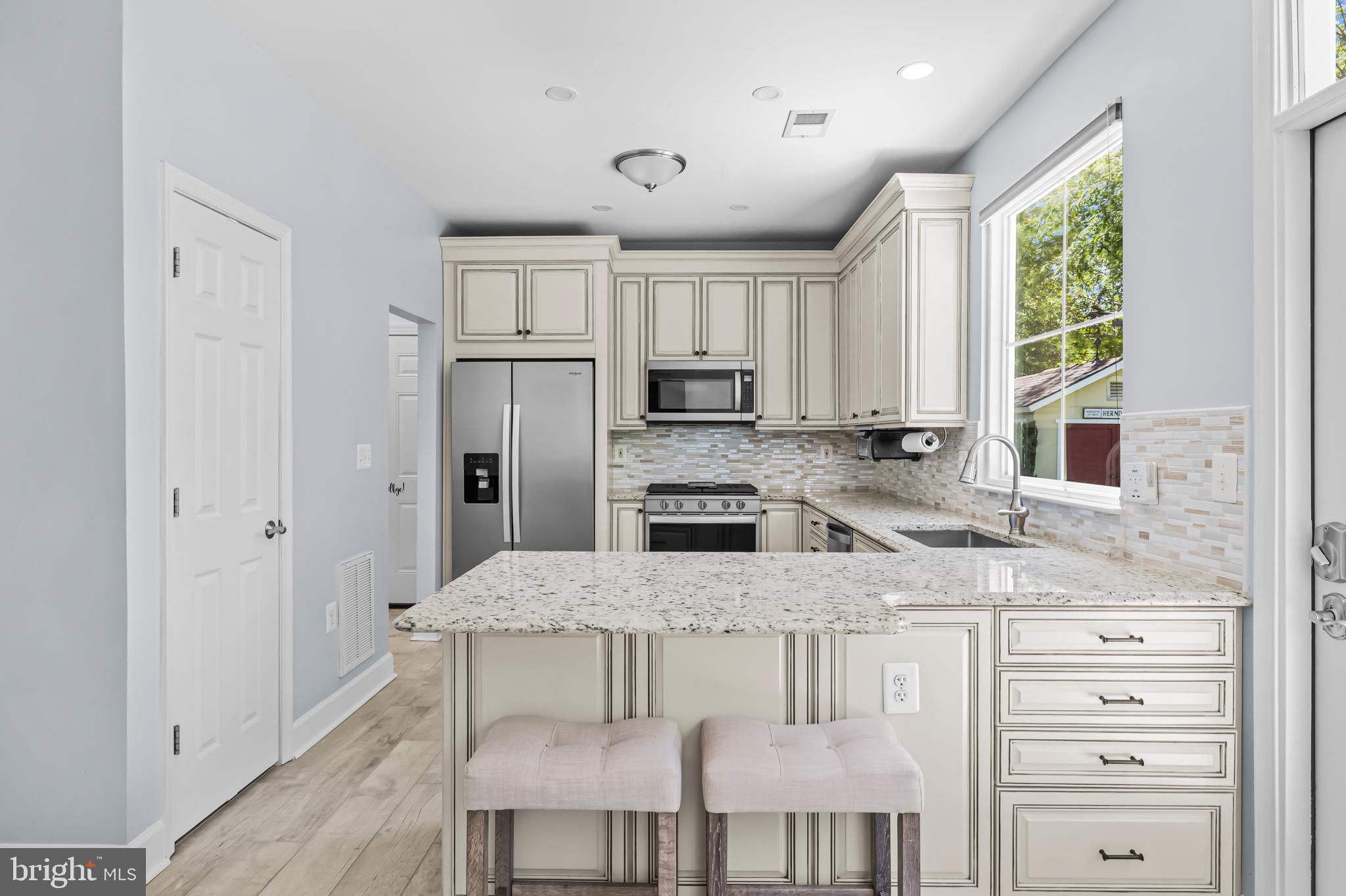 LIONSGATE - Residential