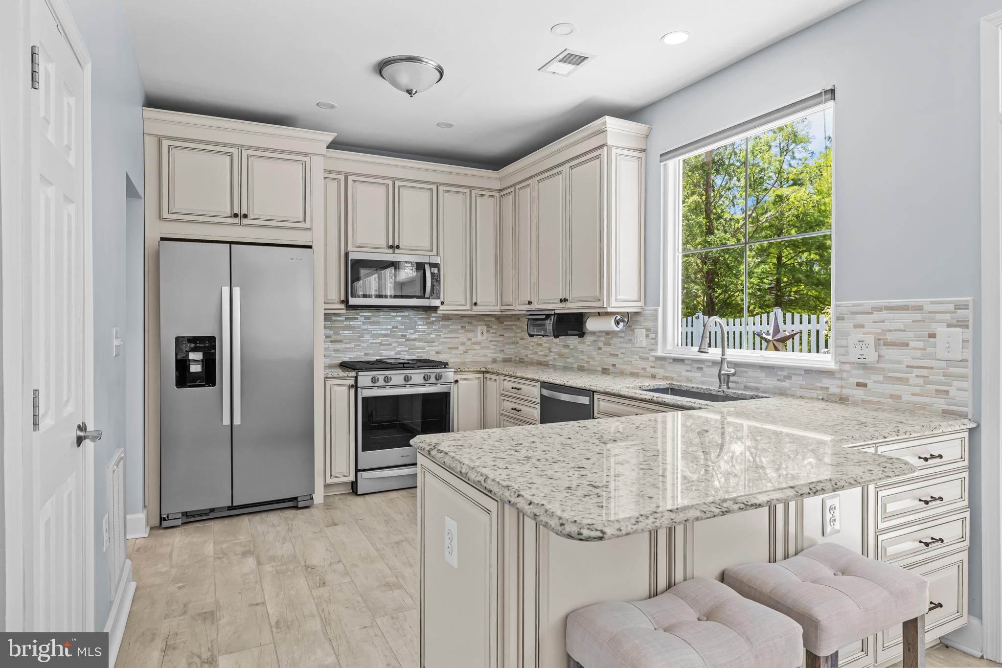 LIONSGATE - Residential