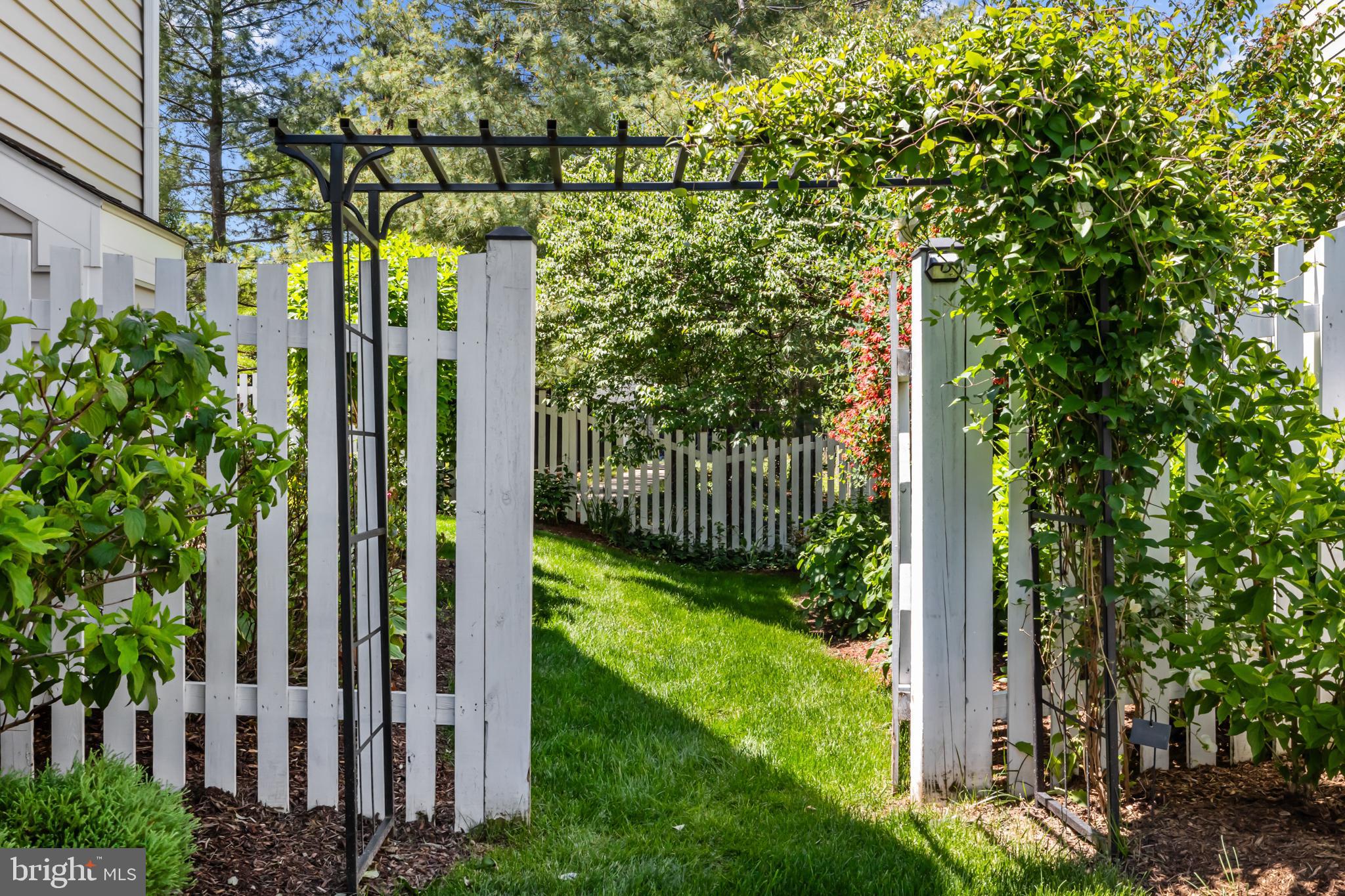 LIONSGATE - Residential