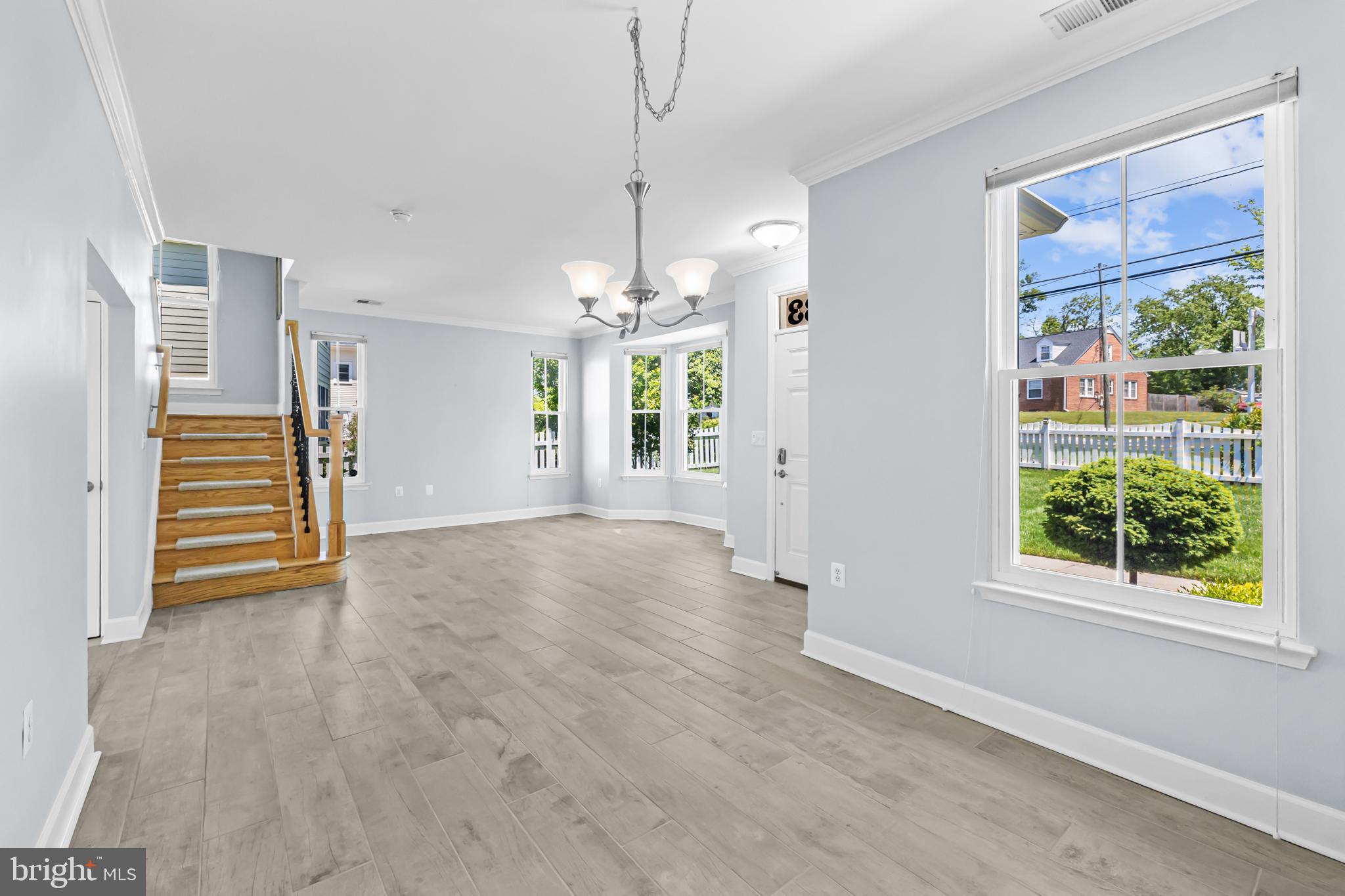 LIONSGATE - Residential