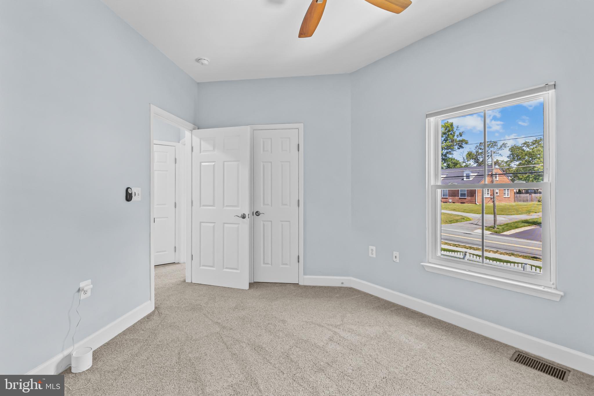 LIONSGATE - Residential