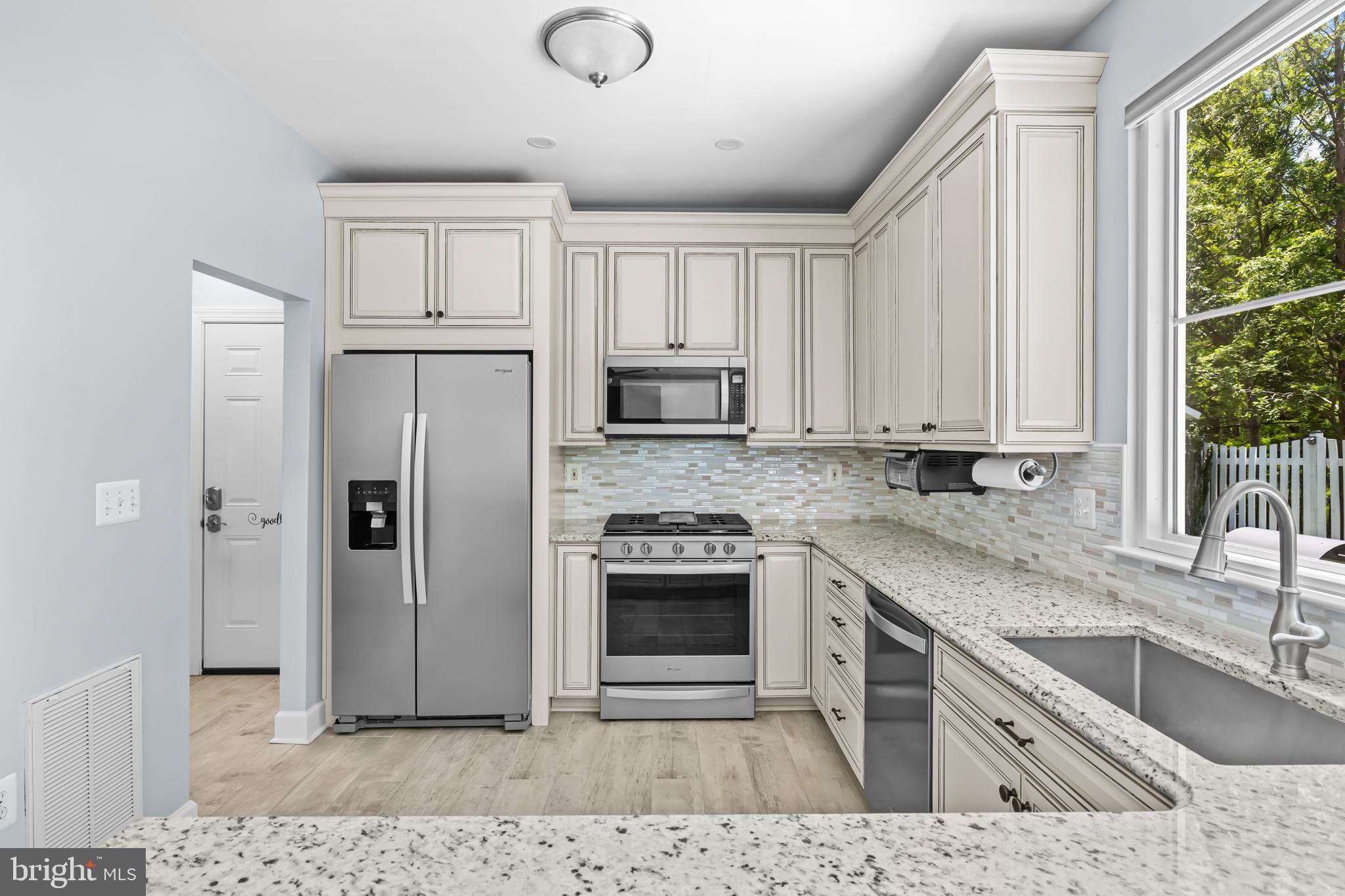 LIONSGATE - Residential