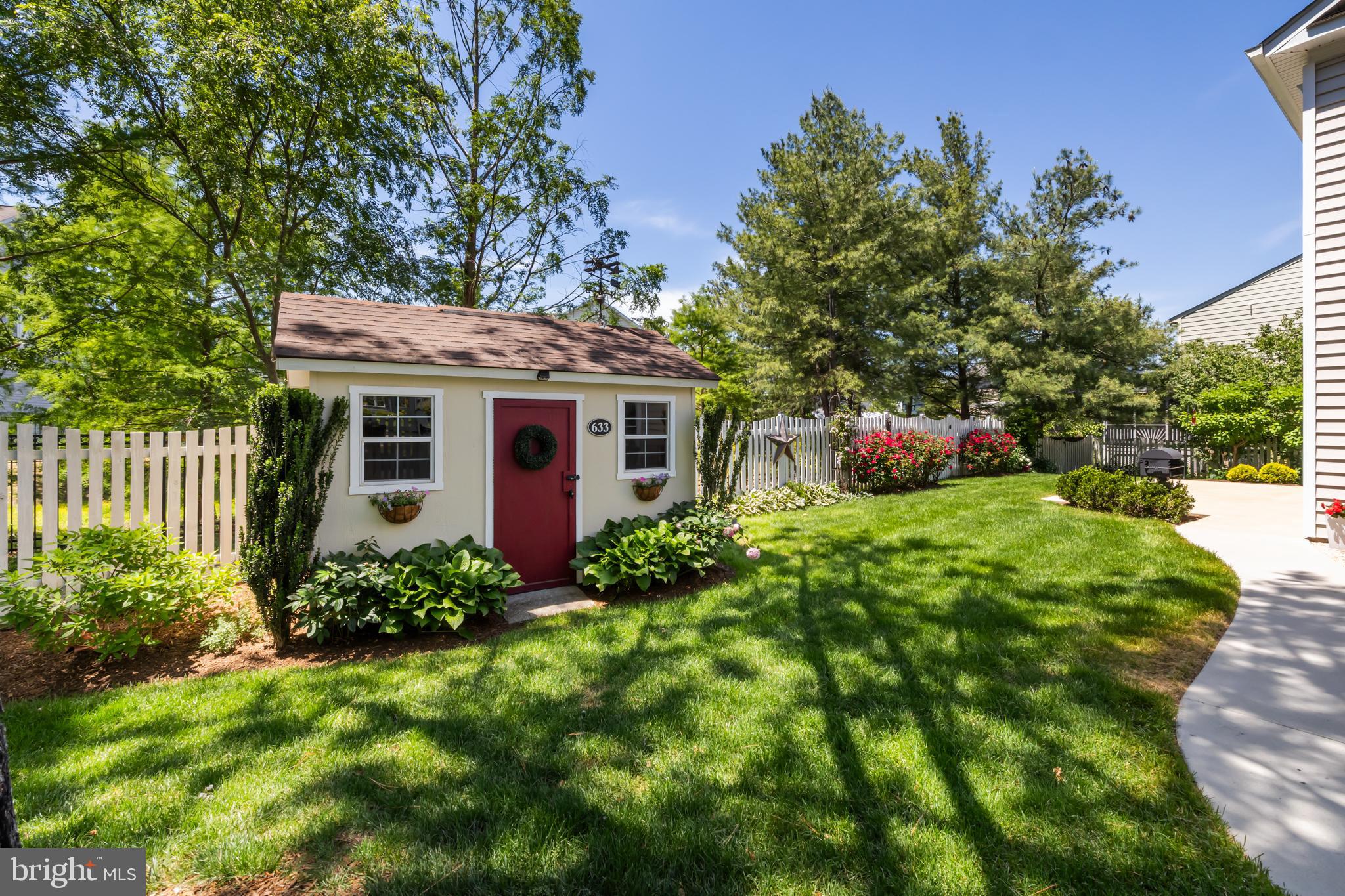 LIONSGATE - Residential