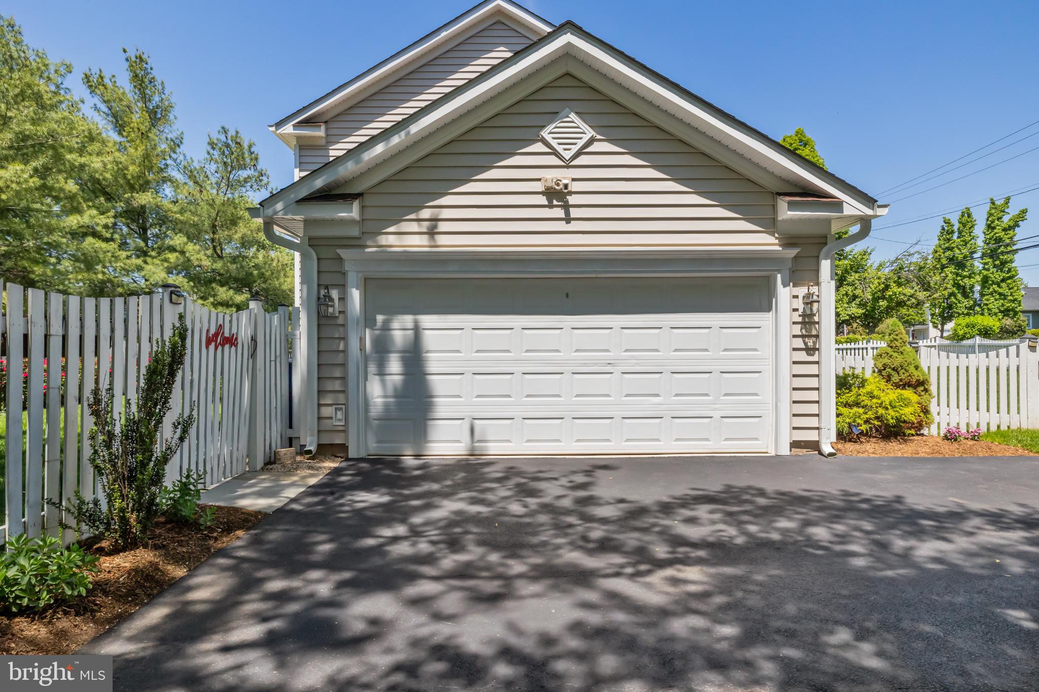 LIONSGATE - Residential