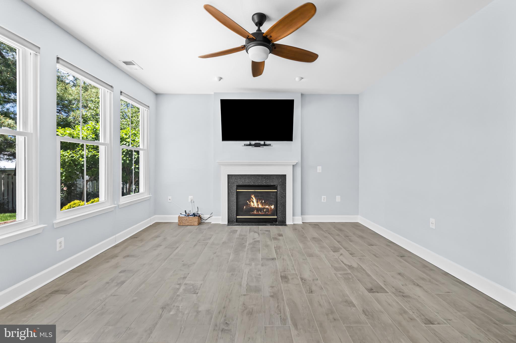 LIONSGATE - Residential