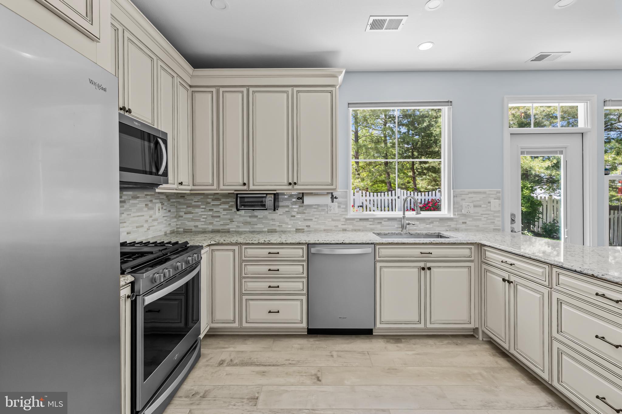 LIONSGATE - Residential