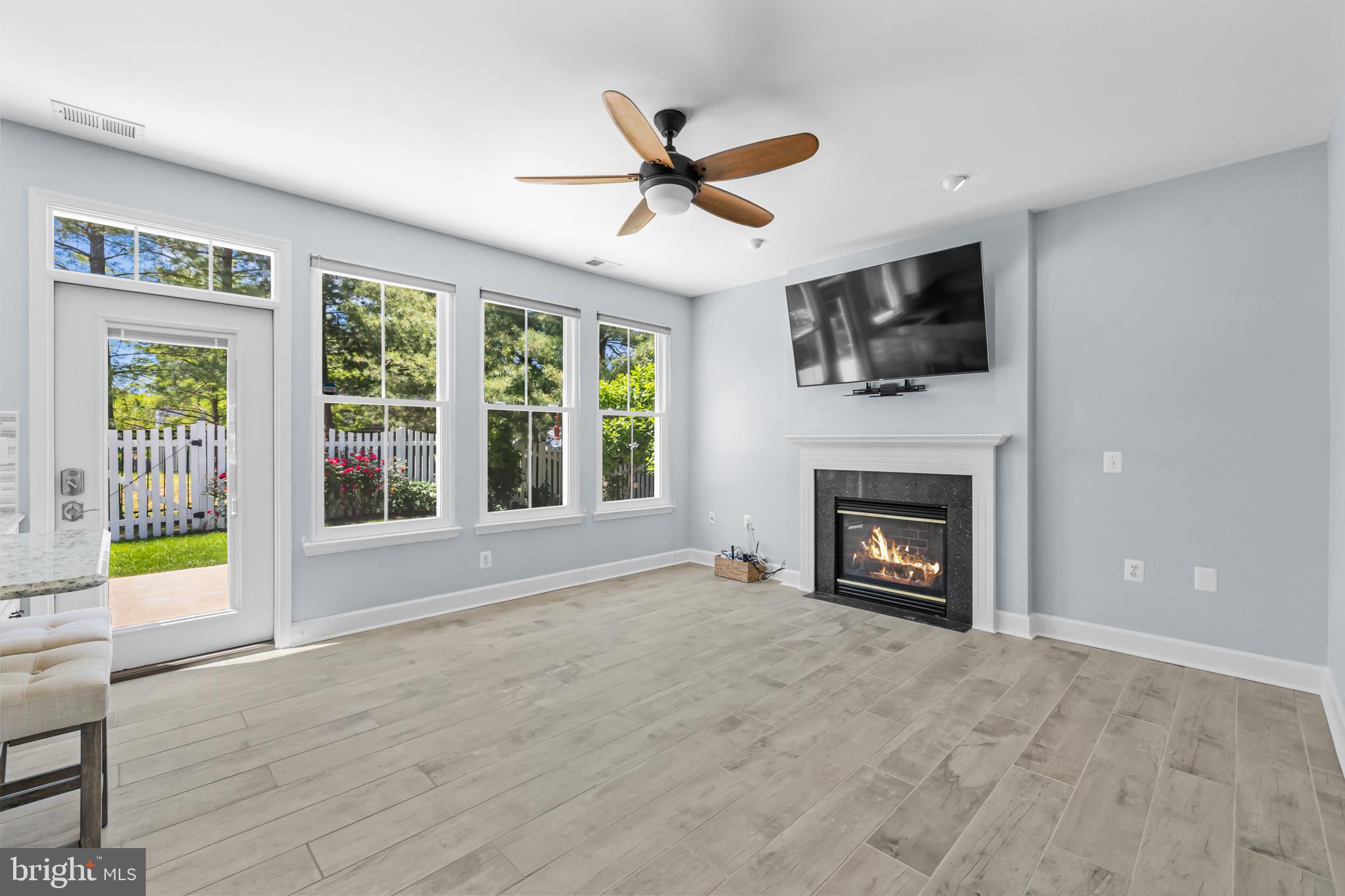 LIONSGATE - Residential