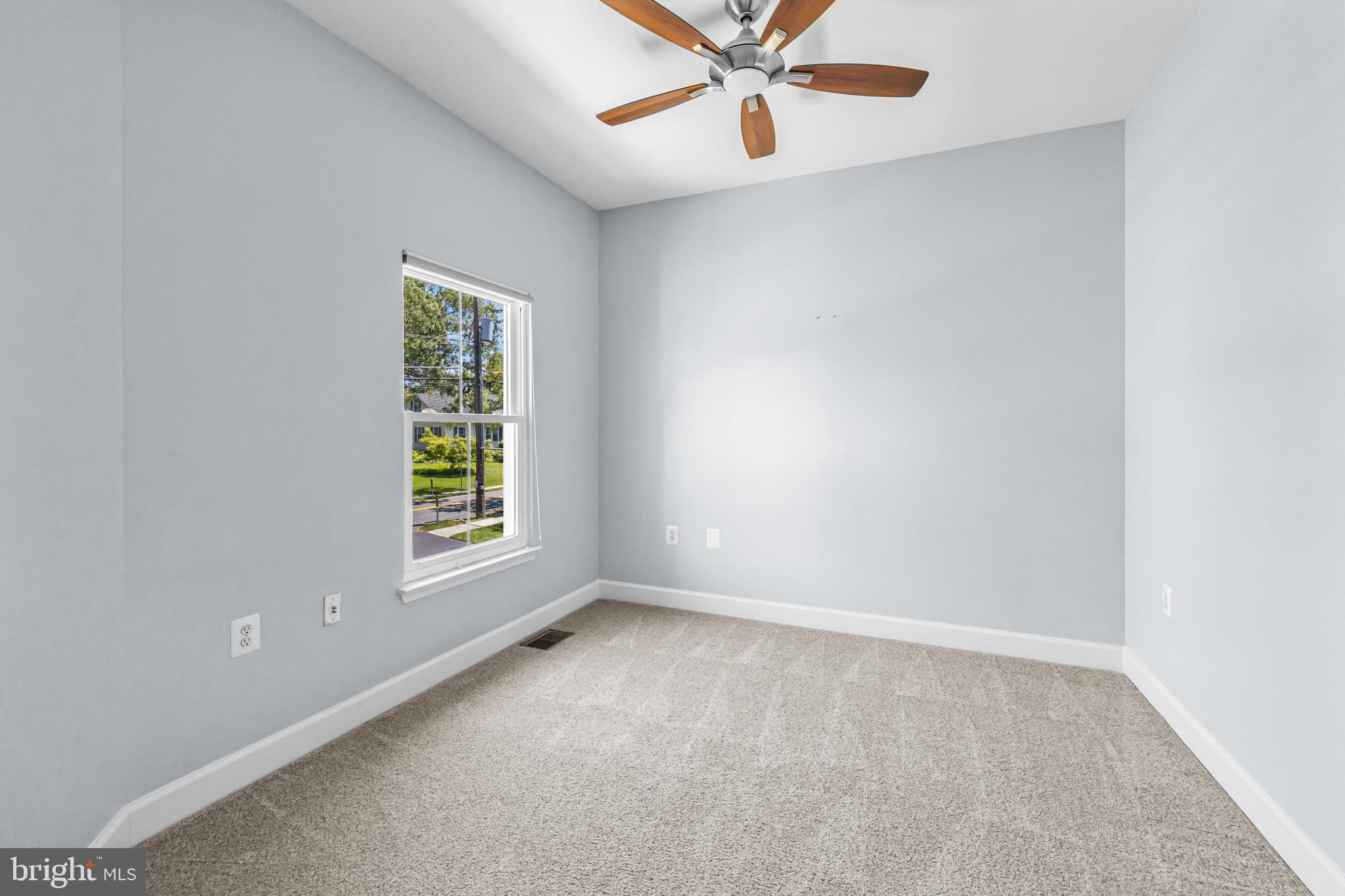LIONSGATE - Residential