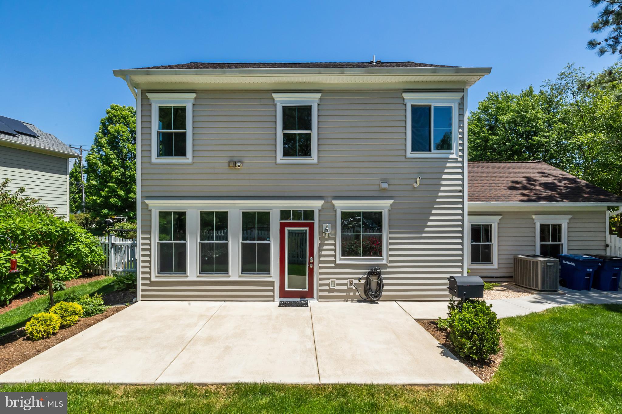 LIONSGATE - Residential