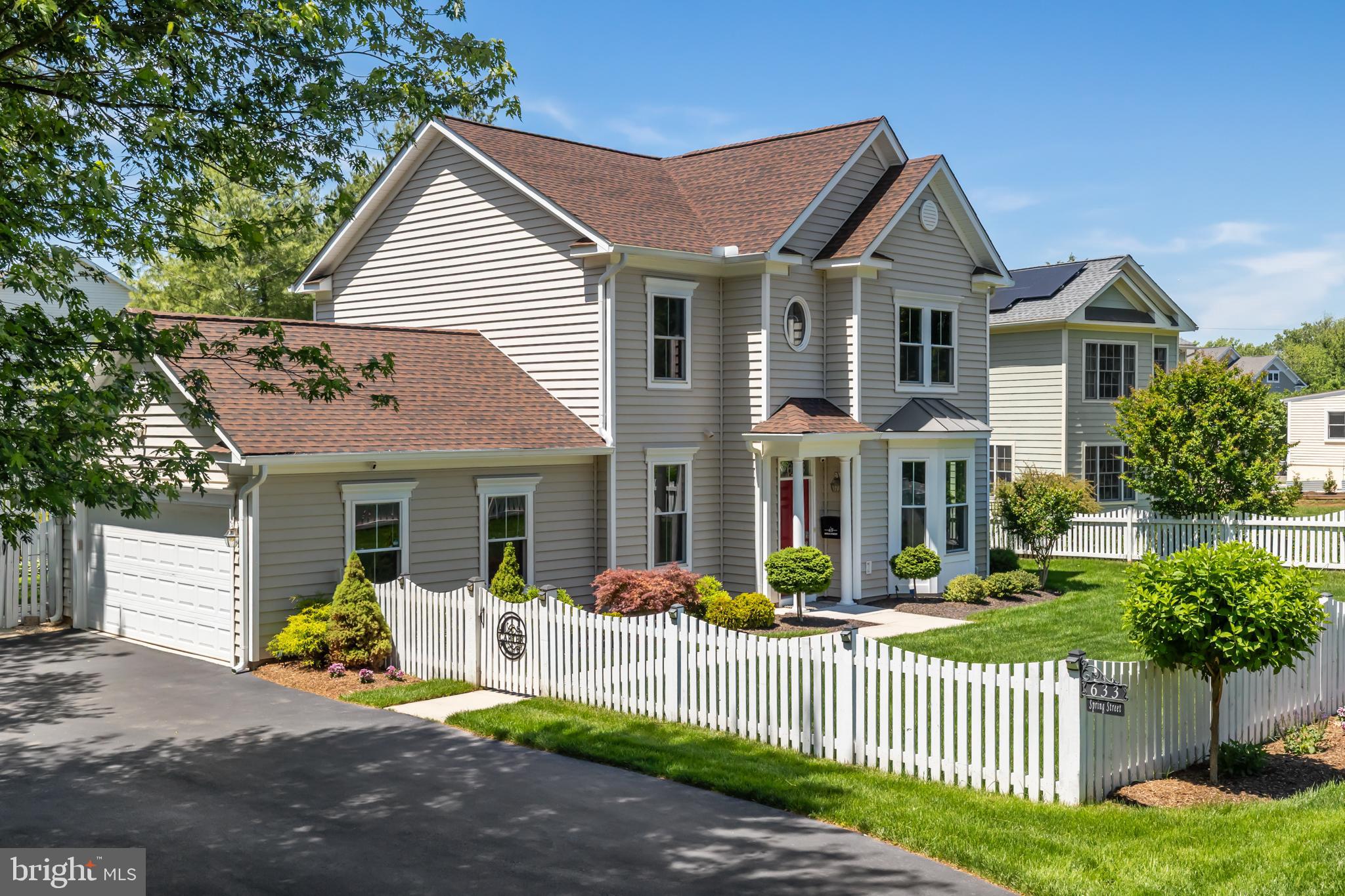 LIONSGATE - Residential