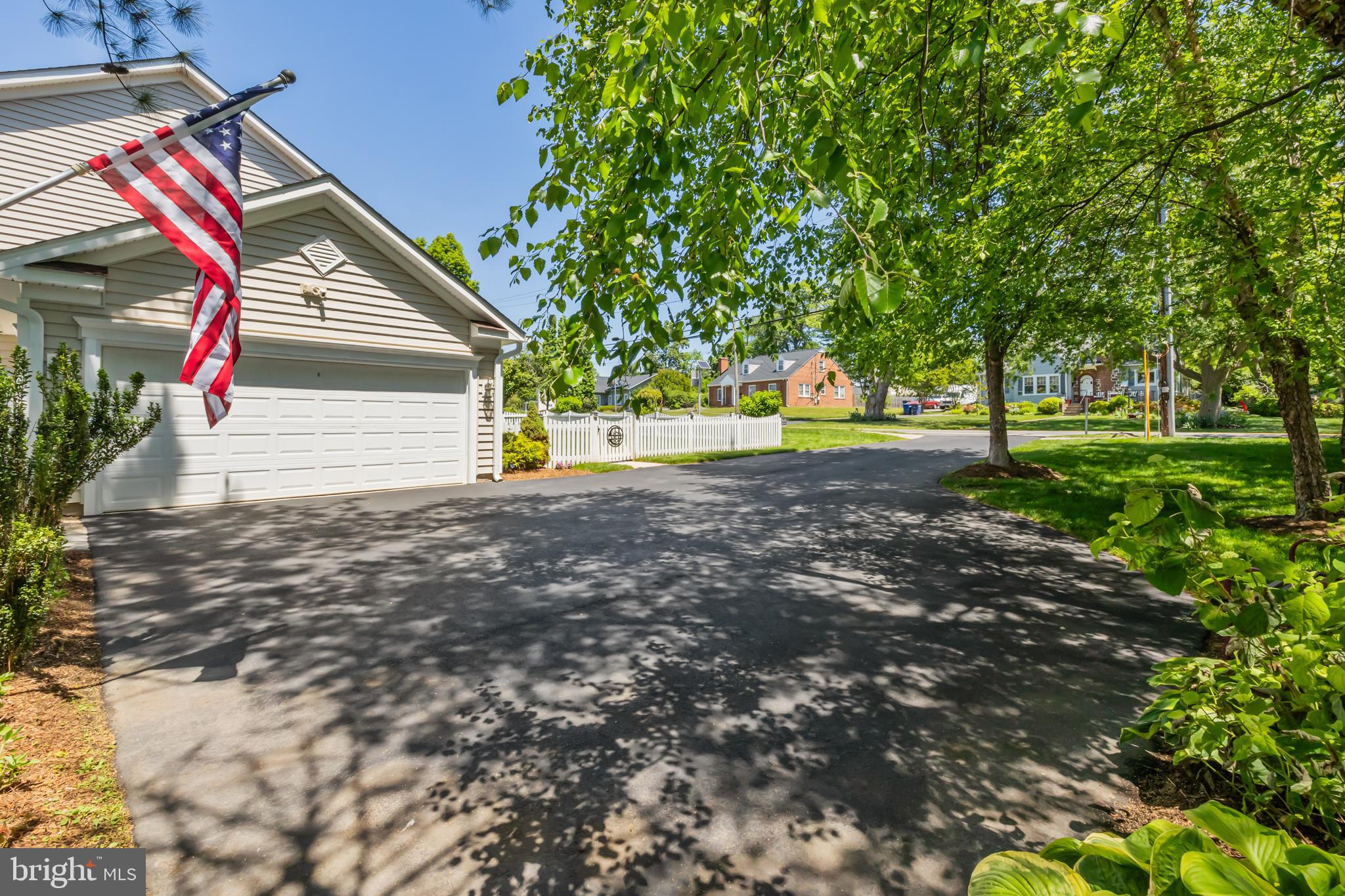 LIONSGATE - Residential