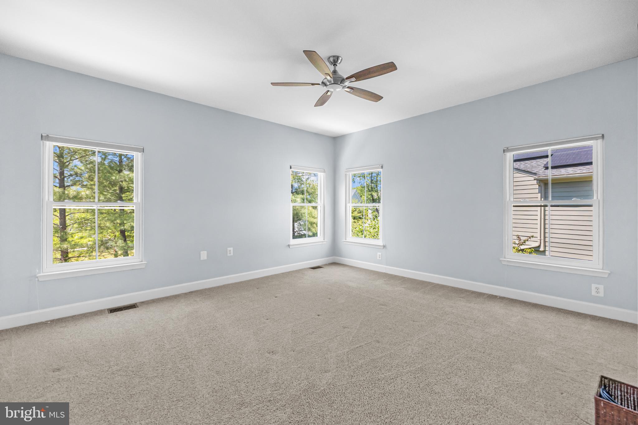 LIONSGATE - Residential