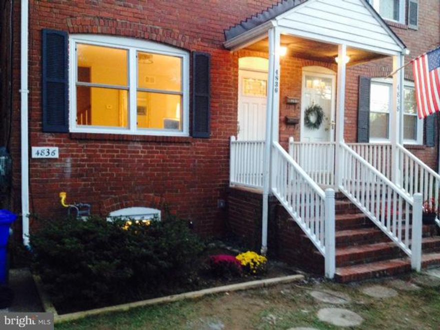 Get ready to enjoy this fabulous renovation in Ballston! 3 bedroom/ 2 bath duplex located on quiet street, with hardwood floors, granite counters, stainless appliances, fenced back yard and terrific deck- perfect for entertaining. Just under 1/2 mile to Ballston Metro! $50 application fee per adult. No more than 2 incomes to qualify.