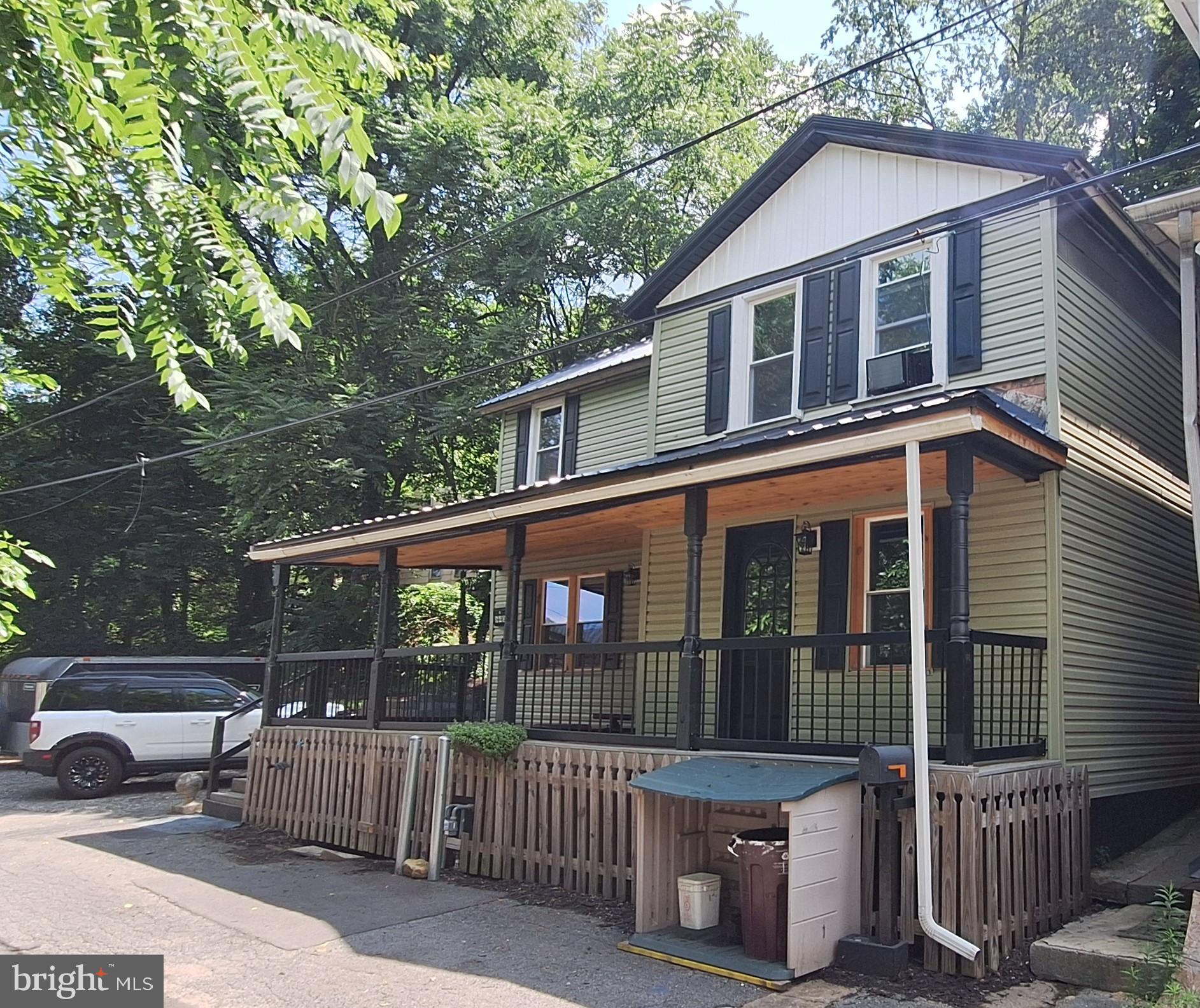 640 BAKER STREET
