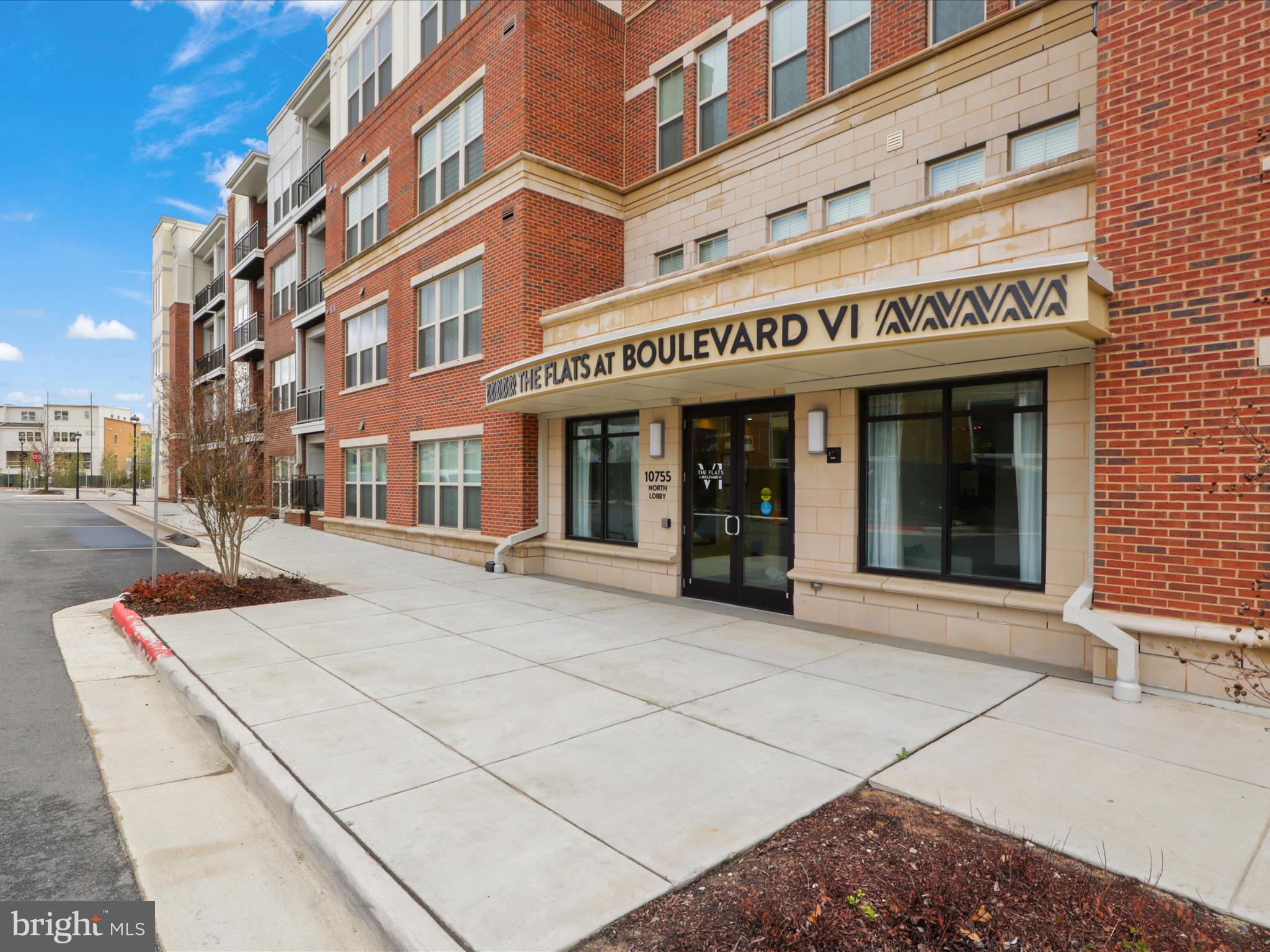 BOULEVARD VI TOWNS - Residential Lease