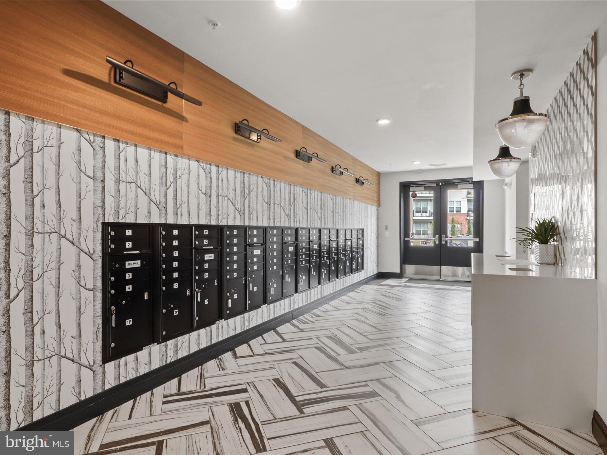 BOULEVARD VI TOWNS - Residential Lease